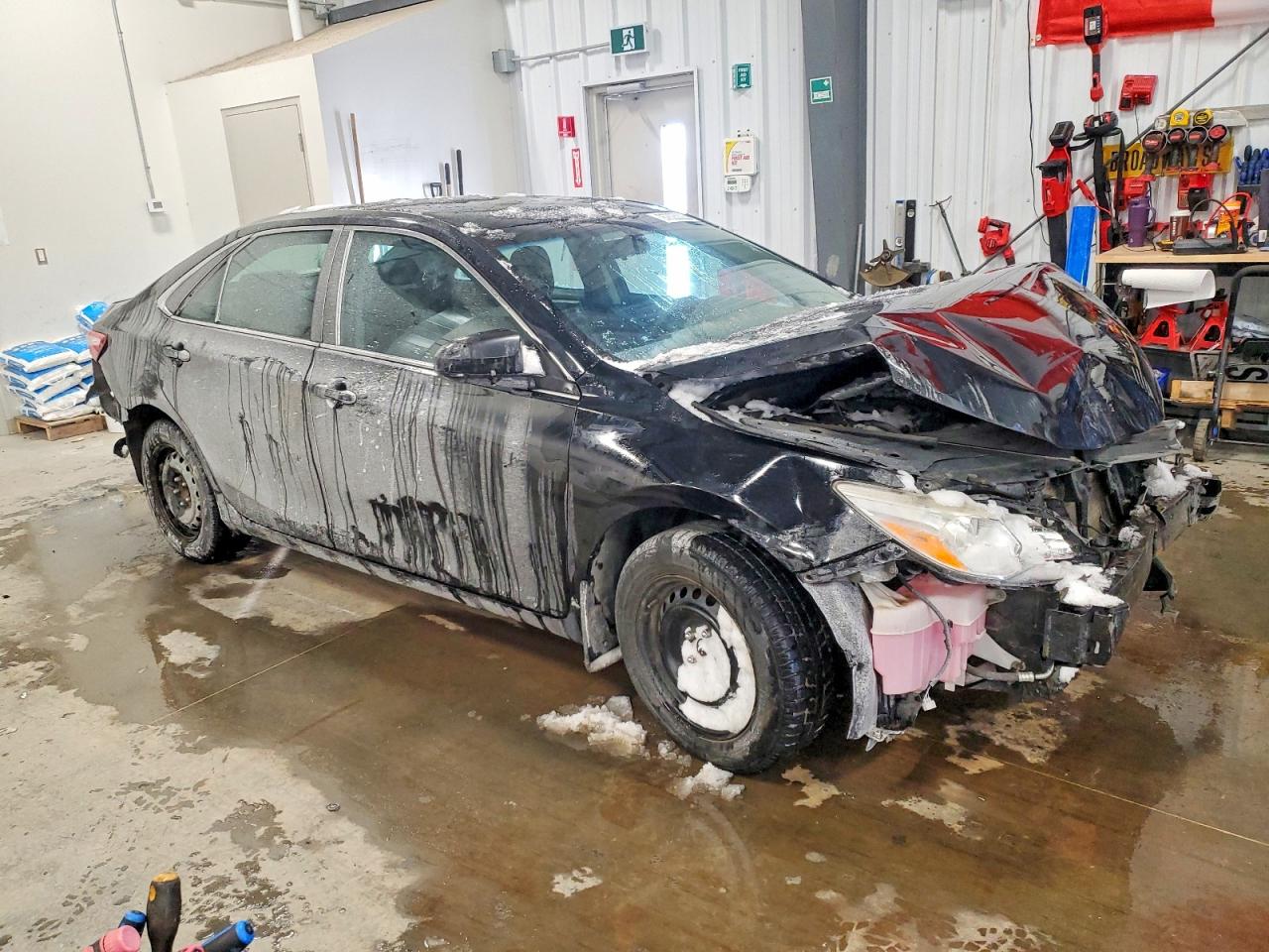 2015 Toyota Camry Le Черный vin: 4T1BF1FK4FU079028