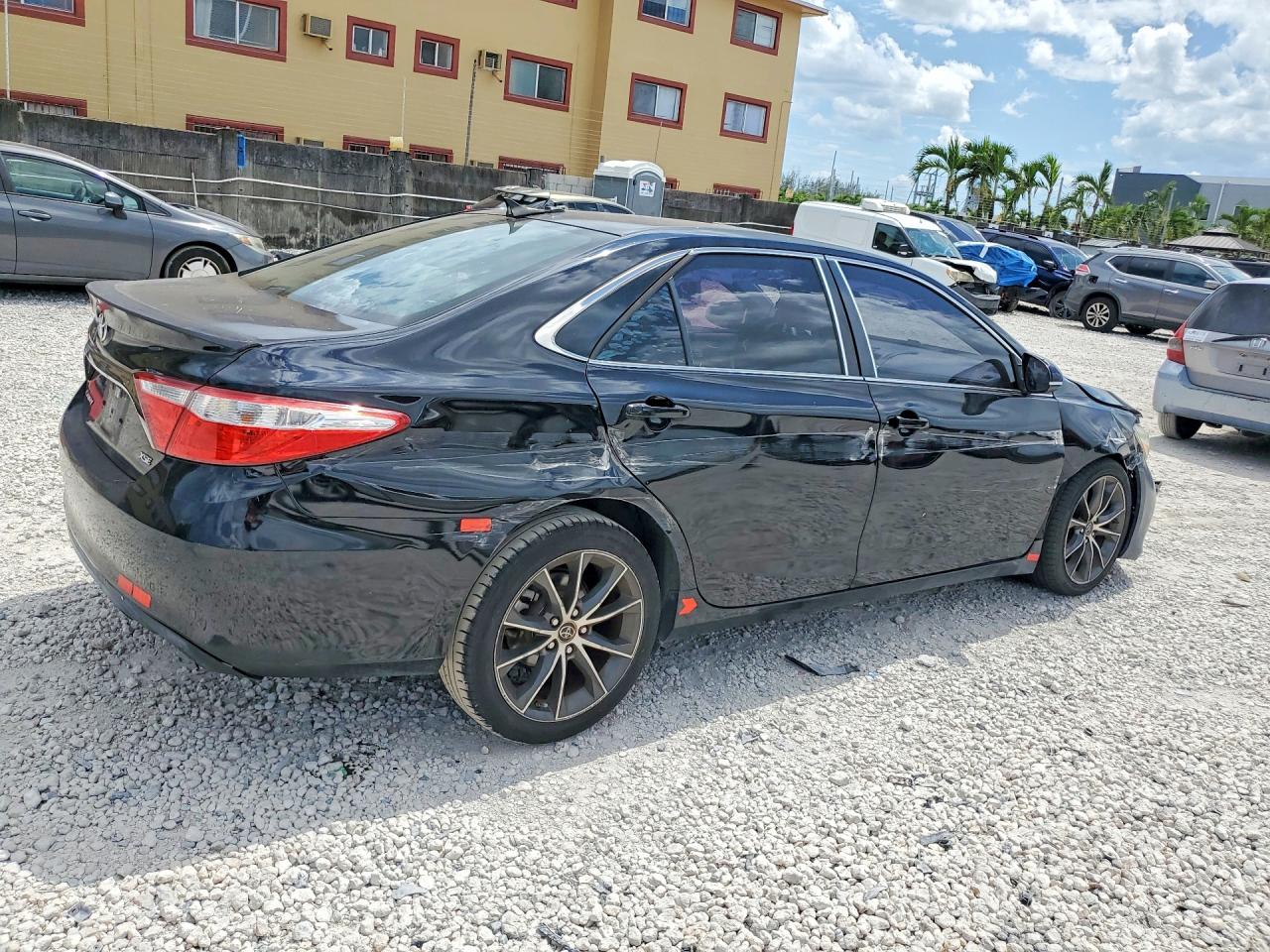2015 Toyota Camry Xse Black vin: 4T1BF1FK4FU094743