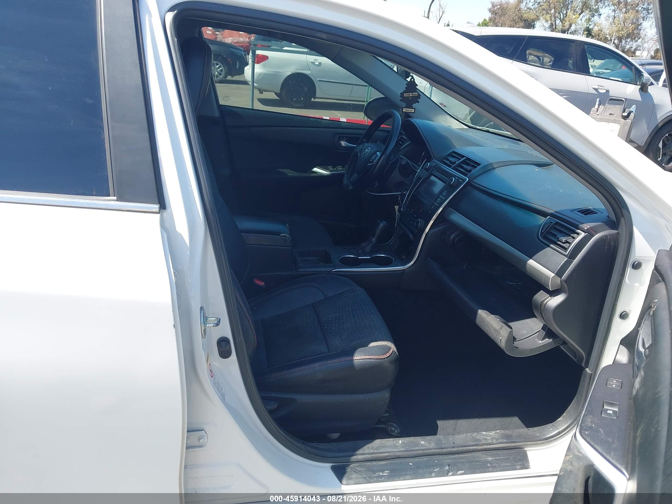 2015 Toyota Camry Se Белый vin: 4T1BF1FK4FU094905