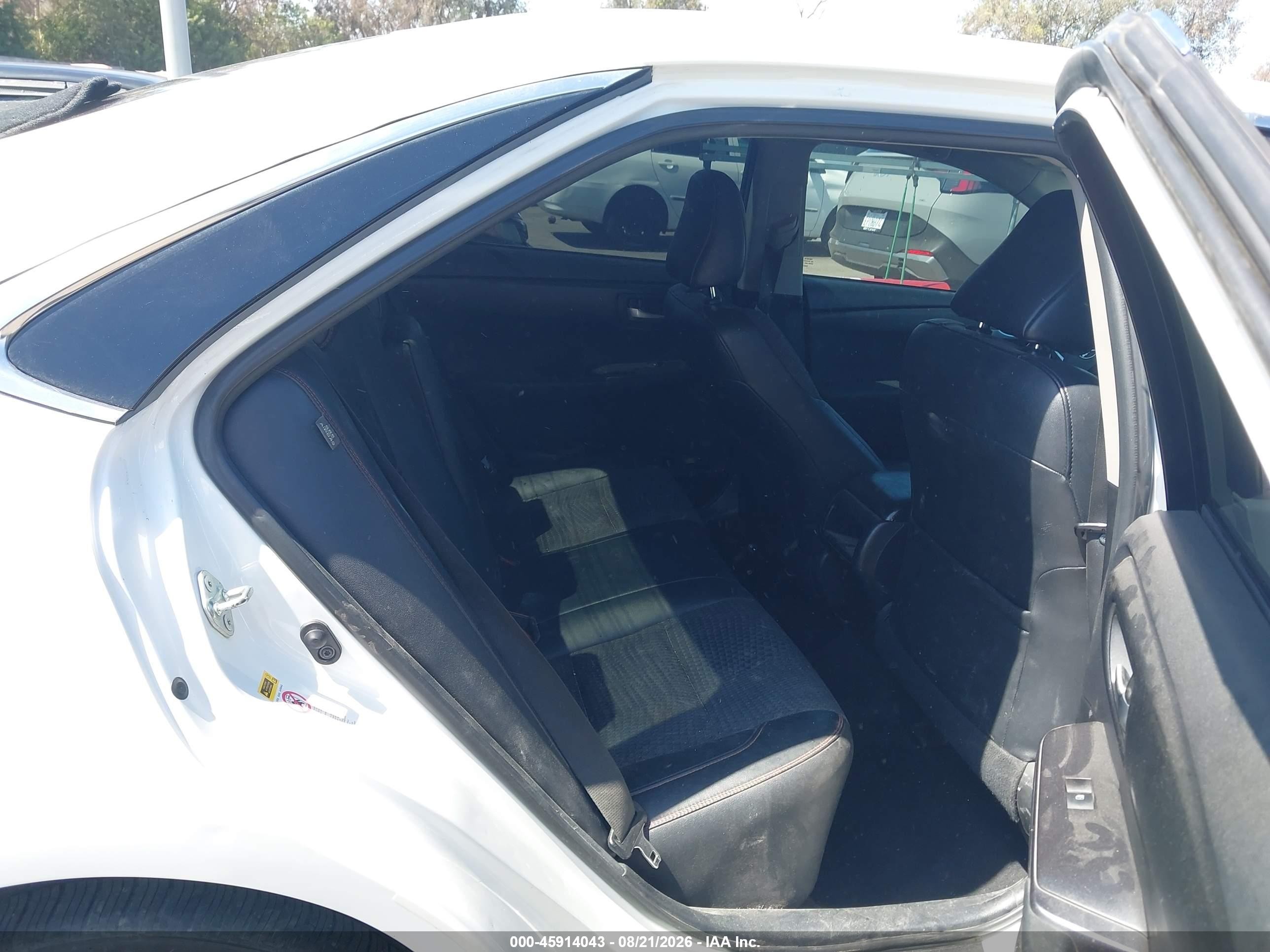 2015 Toyota Camry Se Белый vin: 4T1BF1FK4FU094905