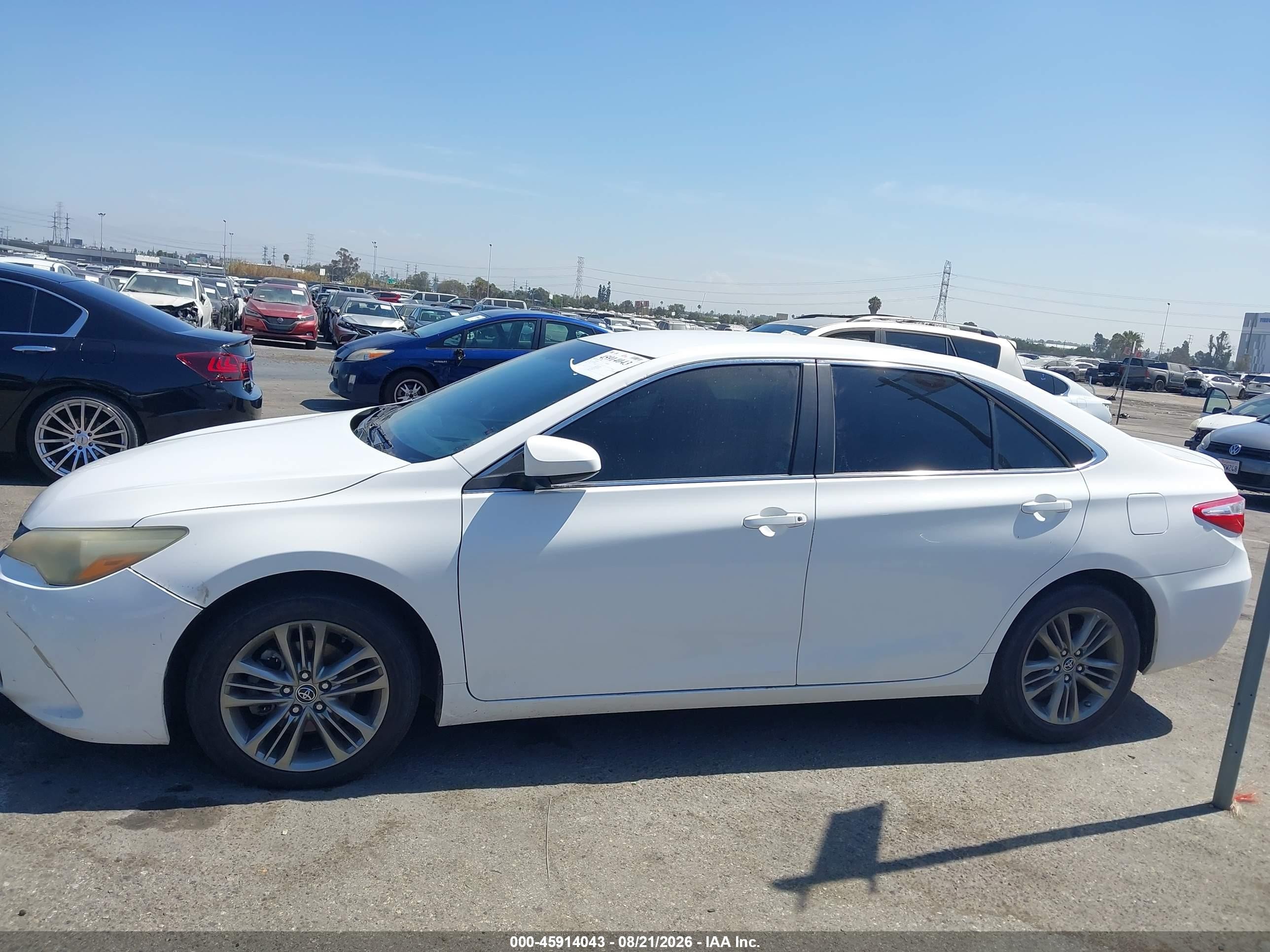 2015 Toyota Camry Se Белый vin: 4T1BF1FK4FU094905