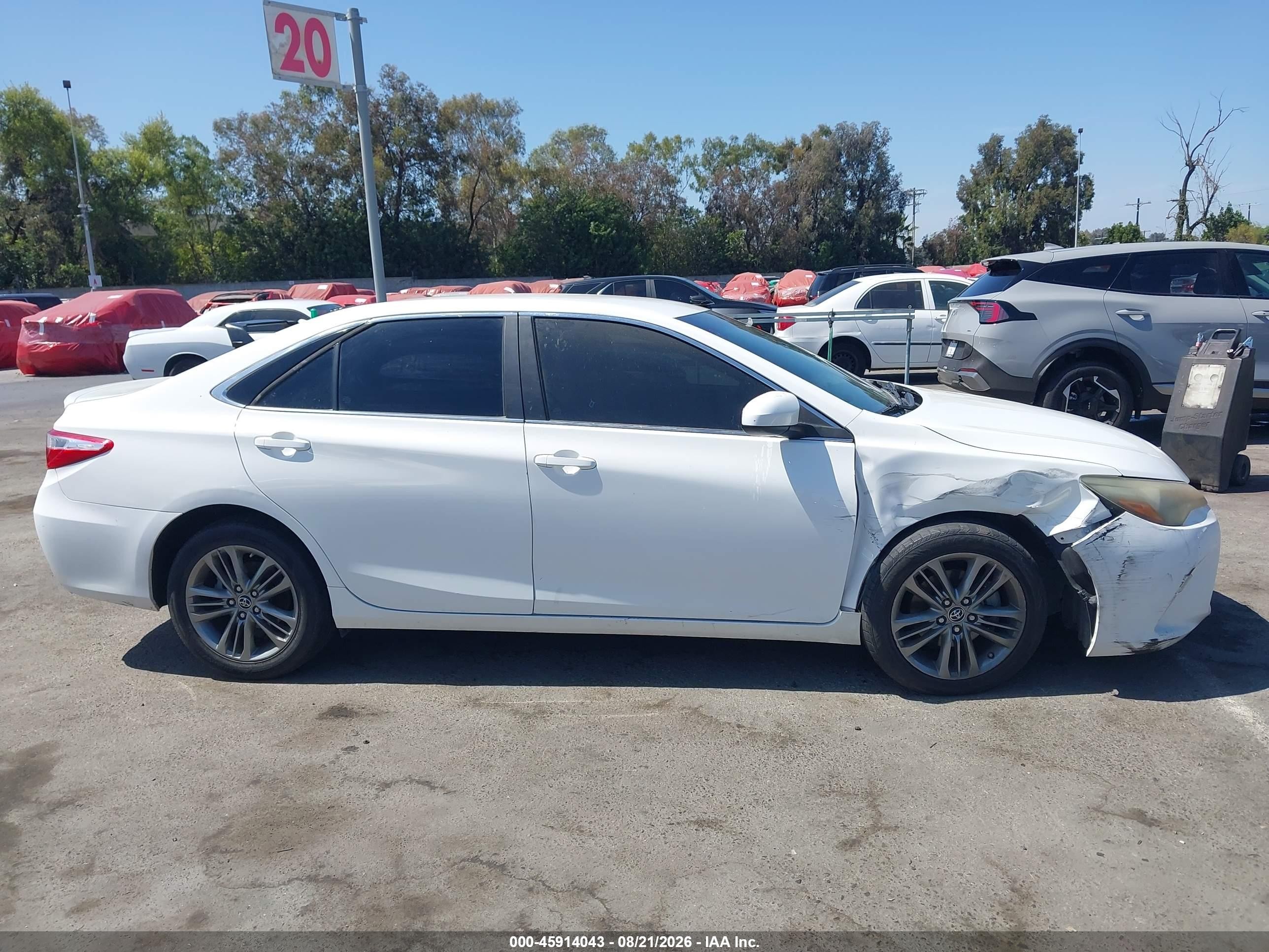 2015 Toyota Camry Se Белый vin: 4T1BF1FK4FU094905
