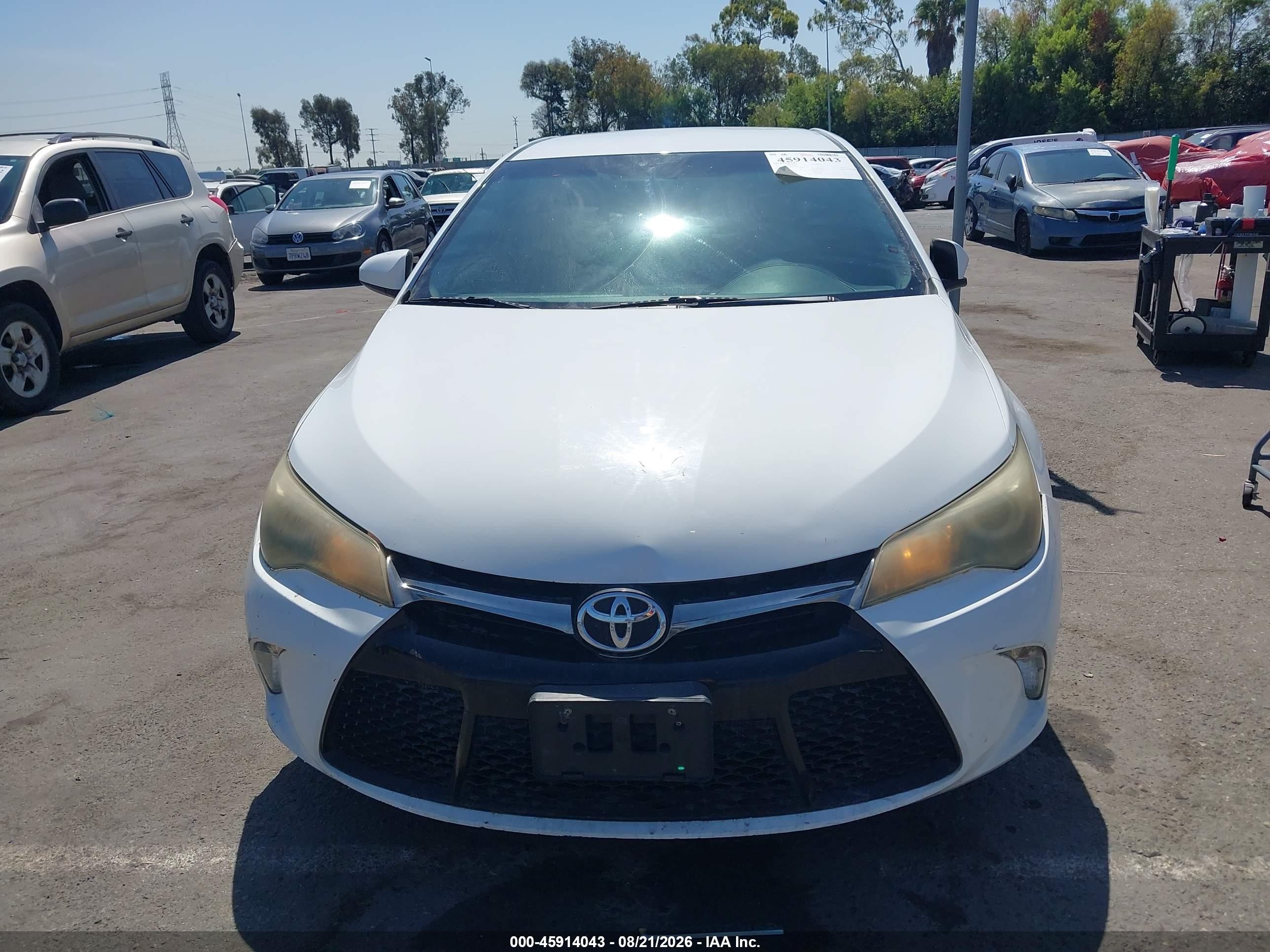 2015 Toyota Camry Se Белый vin: 4T1BF1FK4FU094905