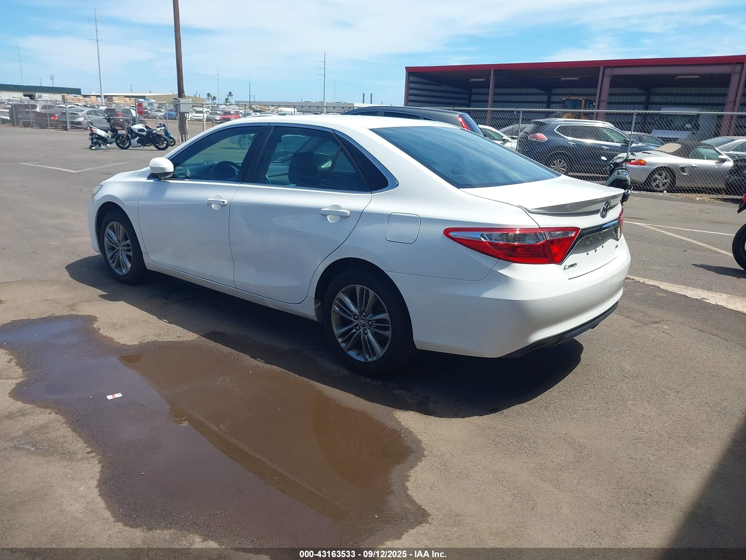 2015 Toyota Camry Se White vin: 4T1BF1FK4FU104428