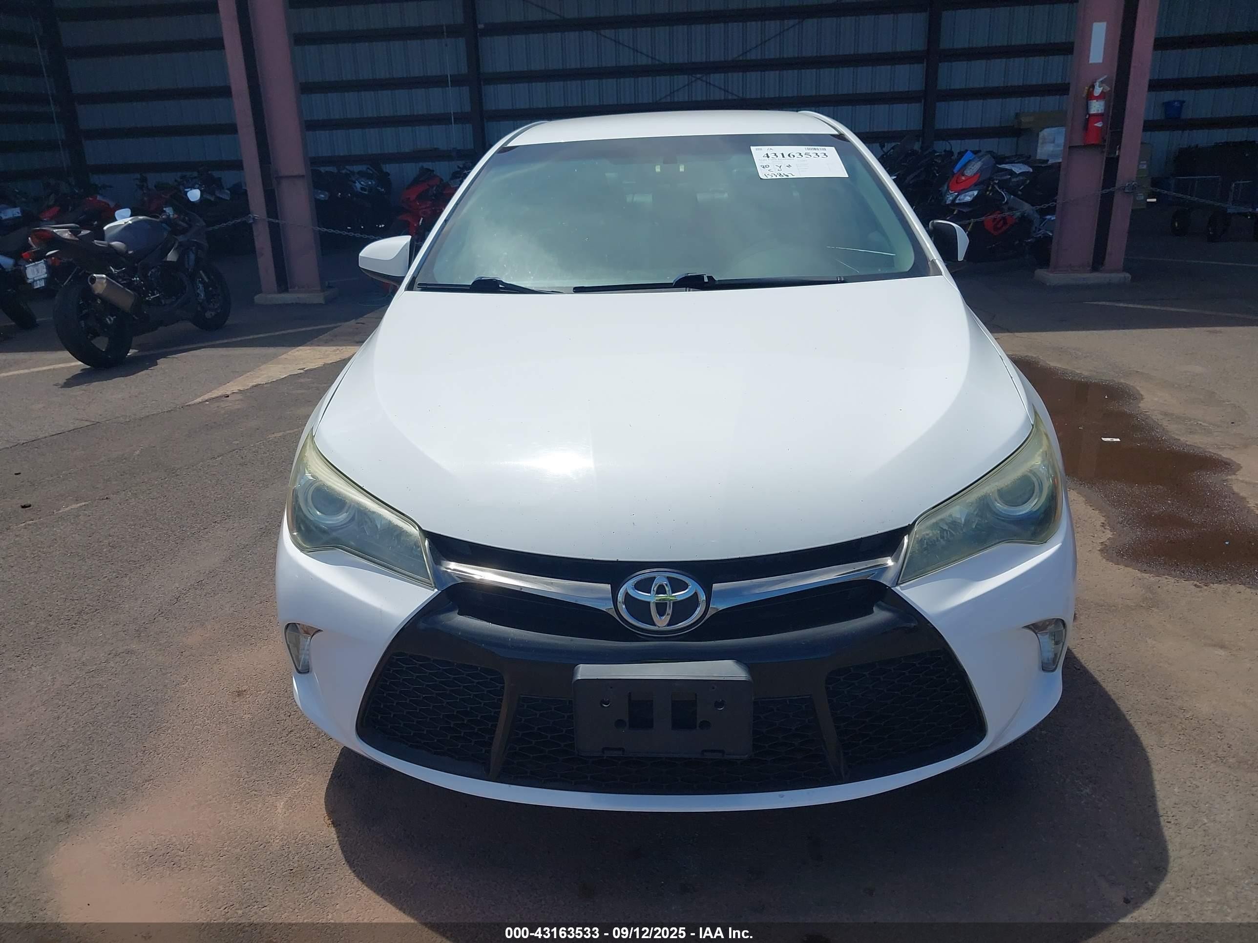 2015 Toyota Camry Se White vin: 4T1BF1FK4FU104428