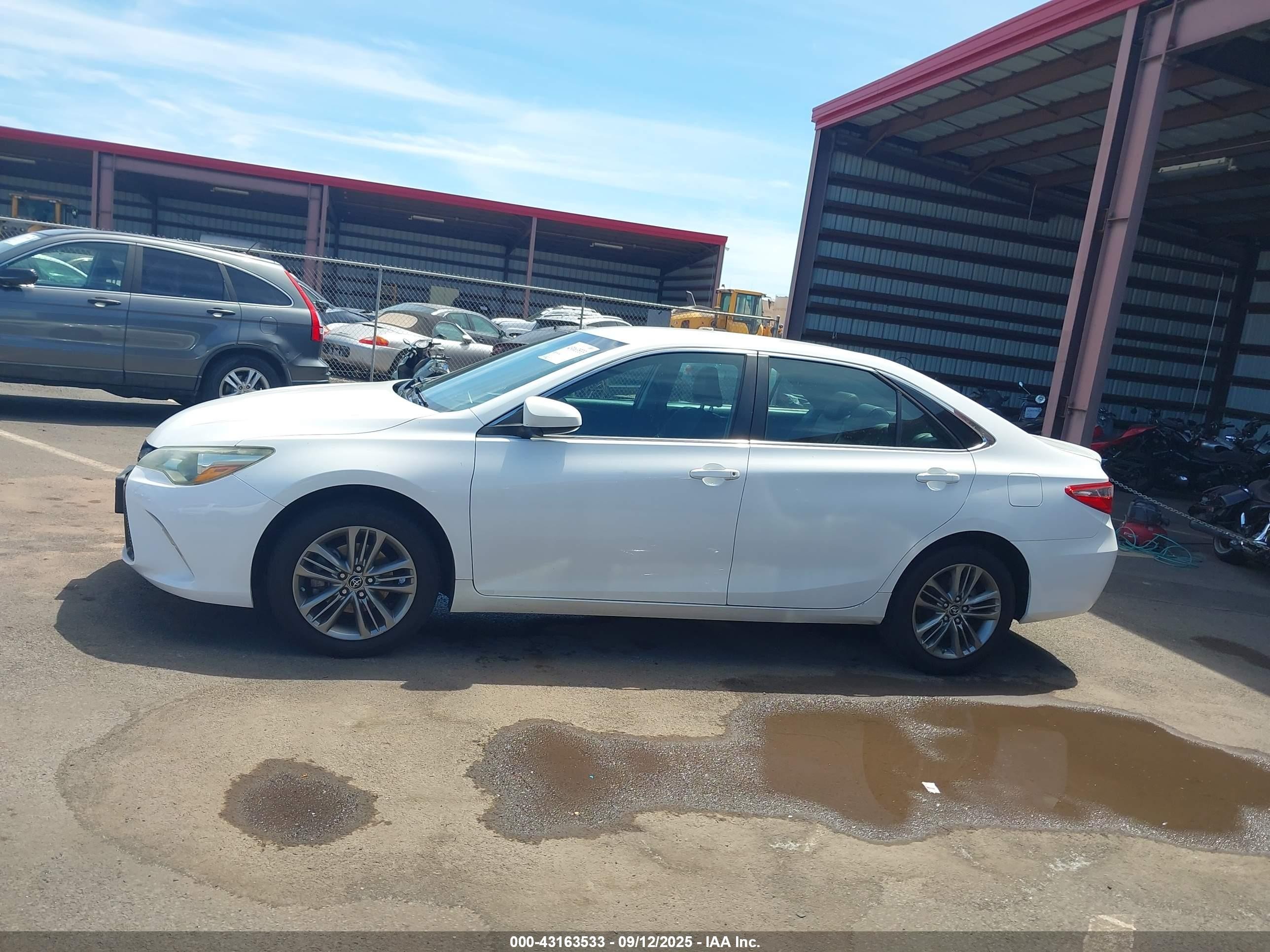 2015 Toyota Camry Se White vin: 4T1BF1FK4FU104428