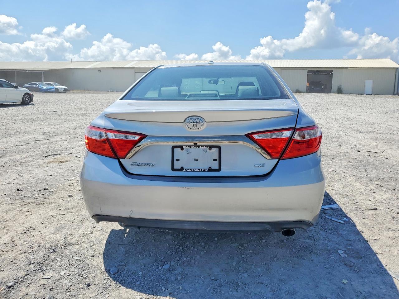 2015 Toyota Camry Se Silver vin: 4T1BF1FK4FU113565