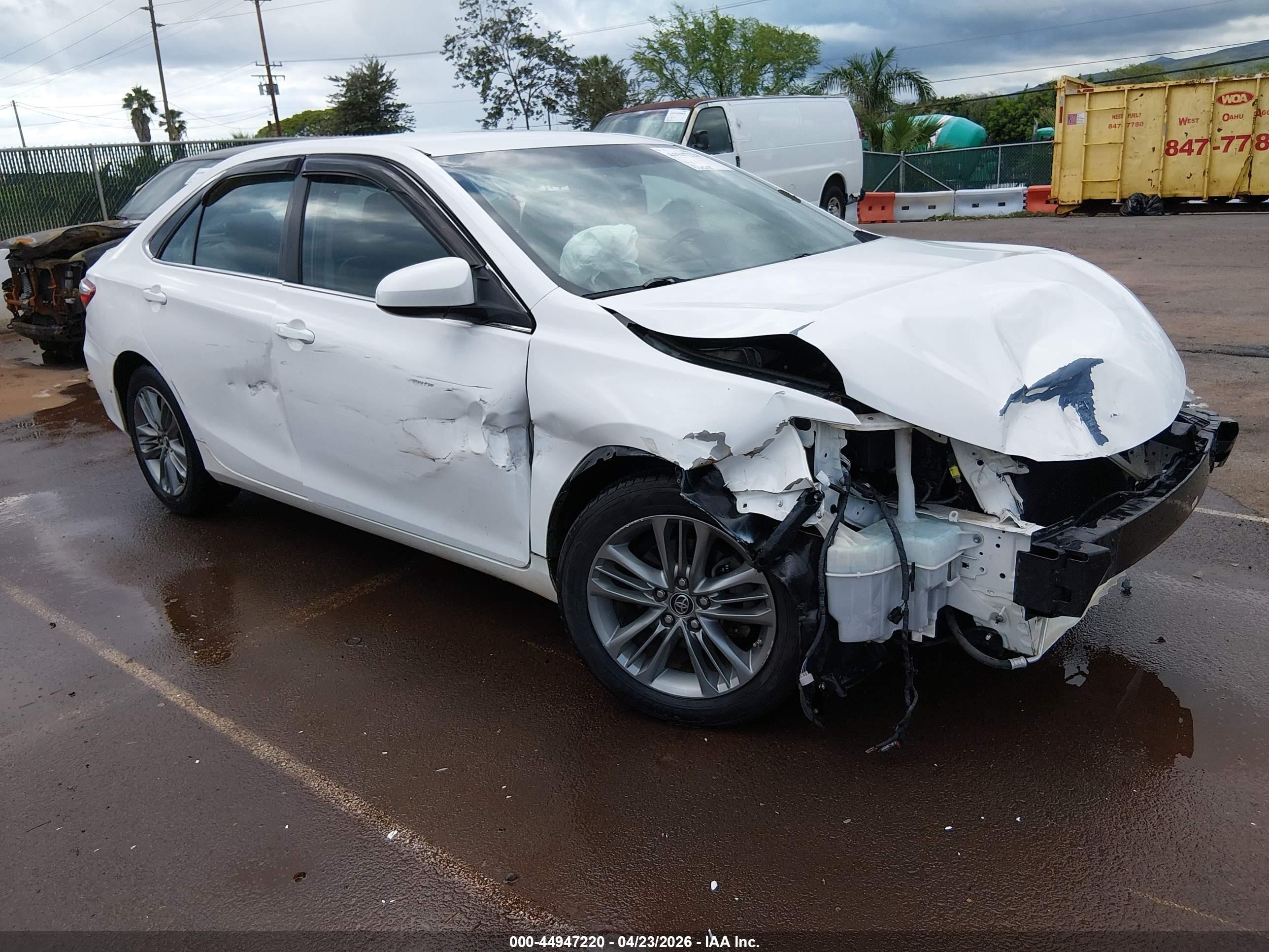2015 Toyota Camry Se White vin: 4T1BF1FK4FU479302