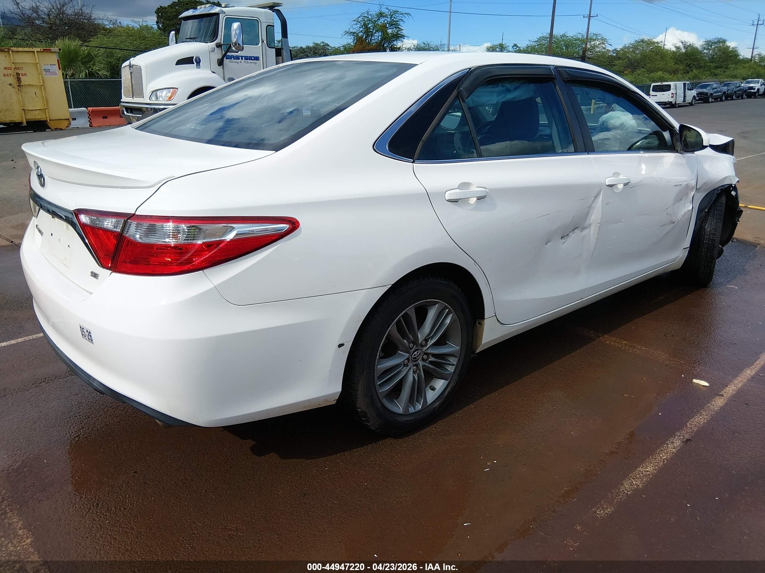 2015 Toyota Camry Se White vin: 4T1BF1FK4FU479302