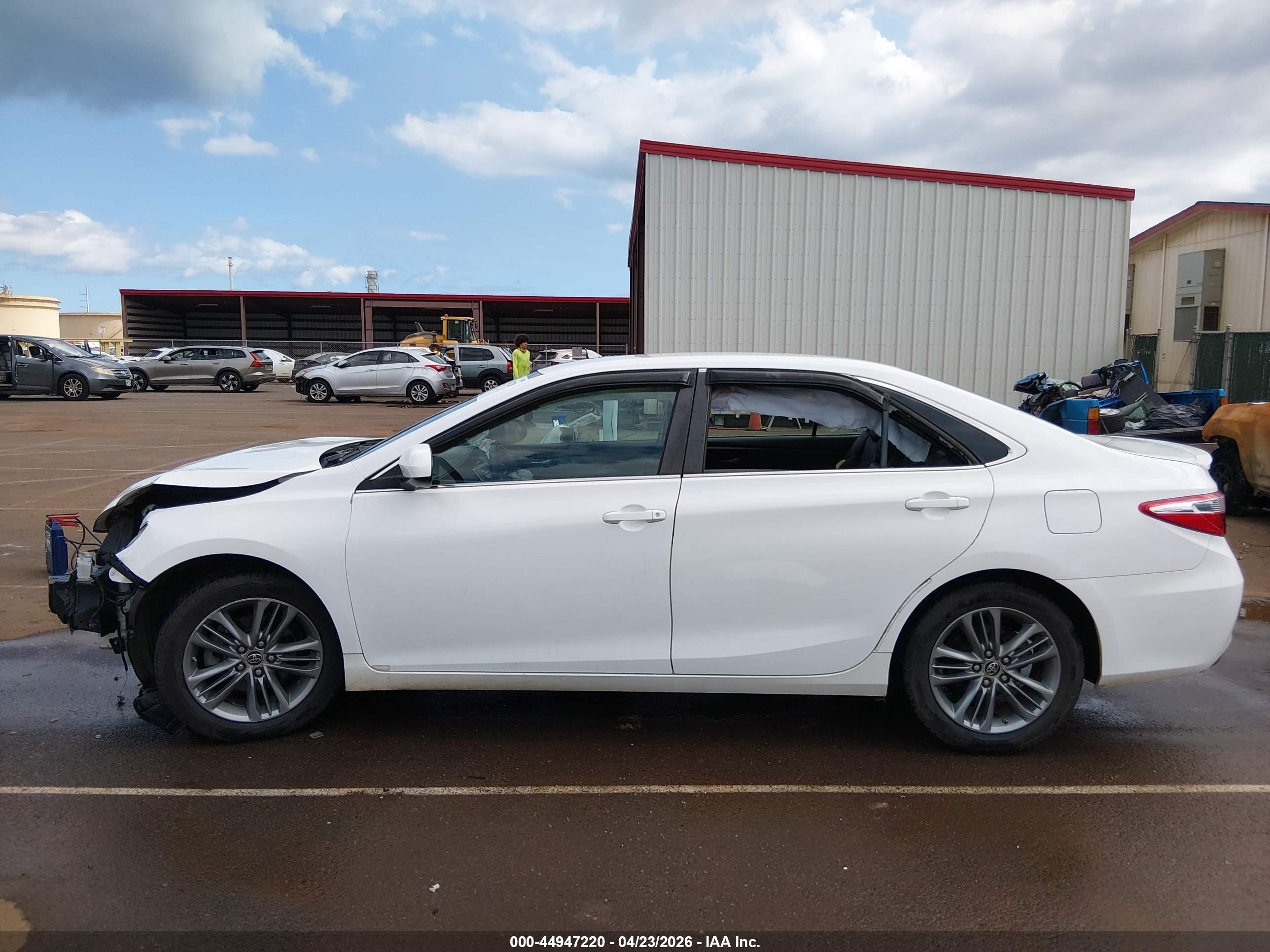 2015 Toyota Camry Se White vin: 4T1BF1FK4FU479302