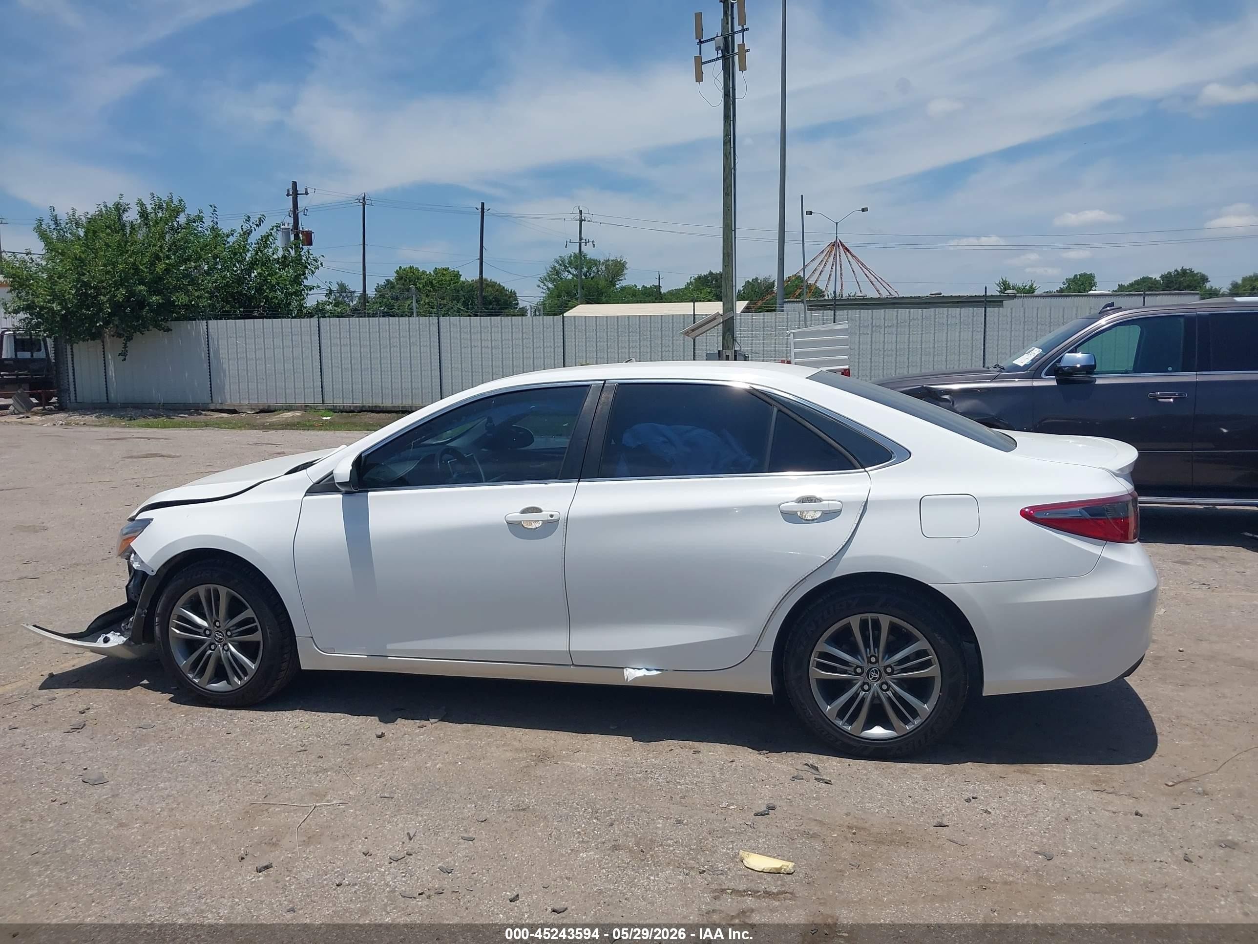 2015 Toyota Camry Se White vin: 4T1BF1FK4FU493619