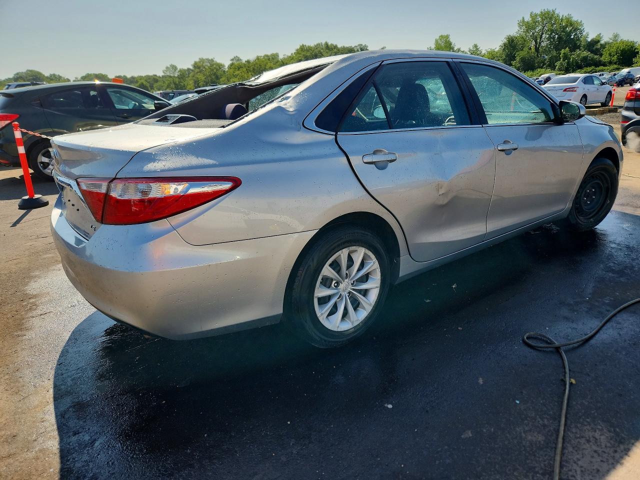 2015 Toyota Camry Le Silver vin: 4T1BF1FK4FU876878