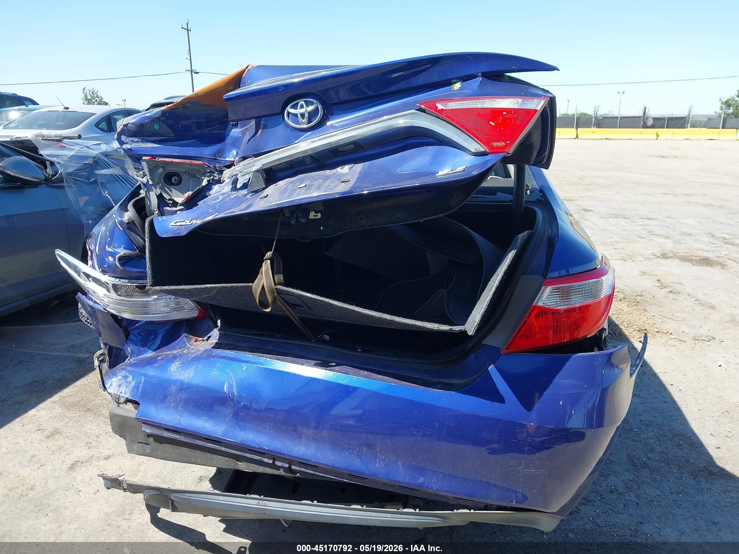 2015 Toyota Camry Se Dark Blue vin: 4T1BF1FK4FU883197
