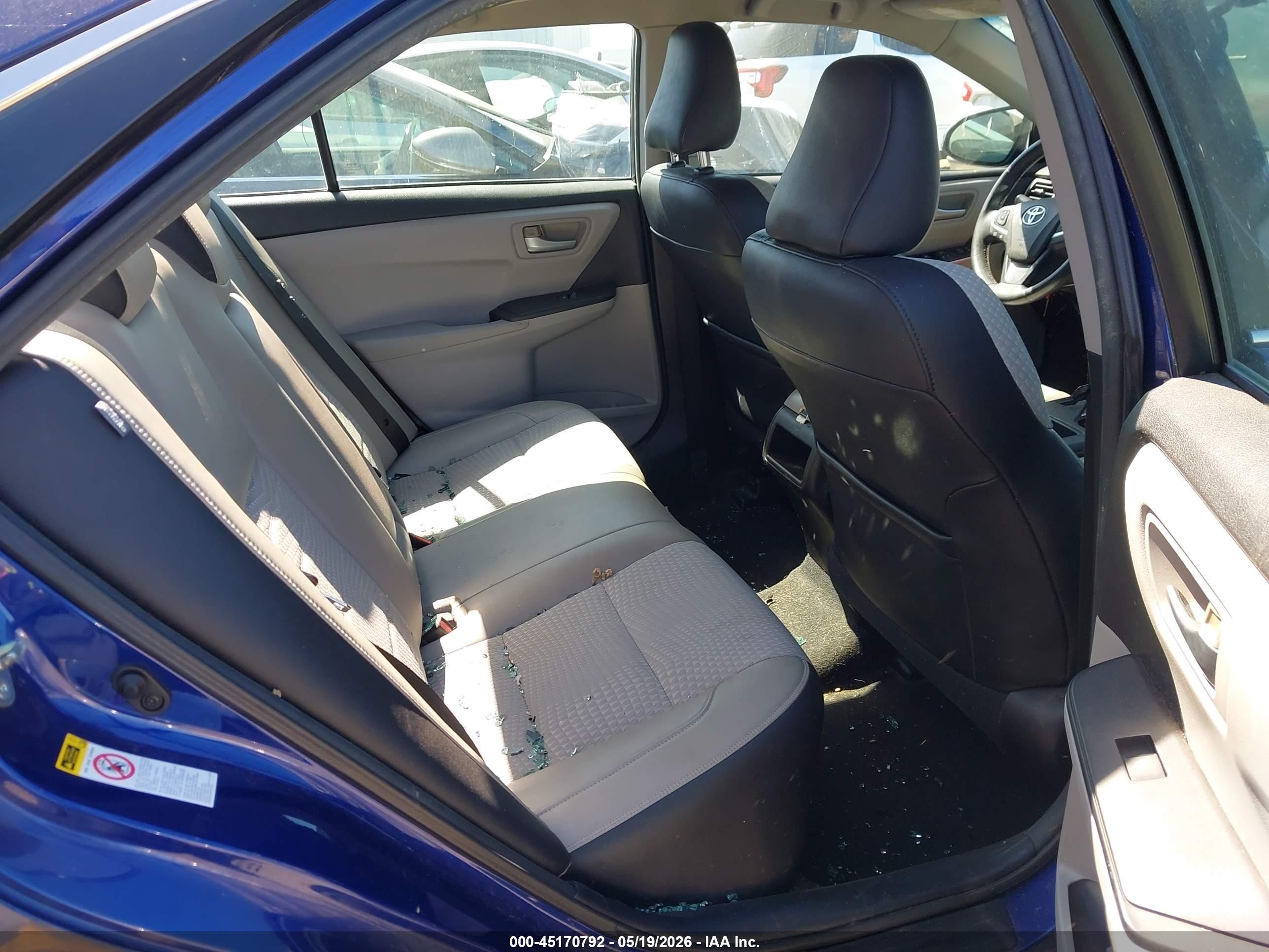 2015 Toyota Camry Se Dark Blue vin: 4T1BF1FK4FU883197
