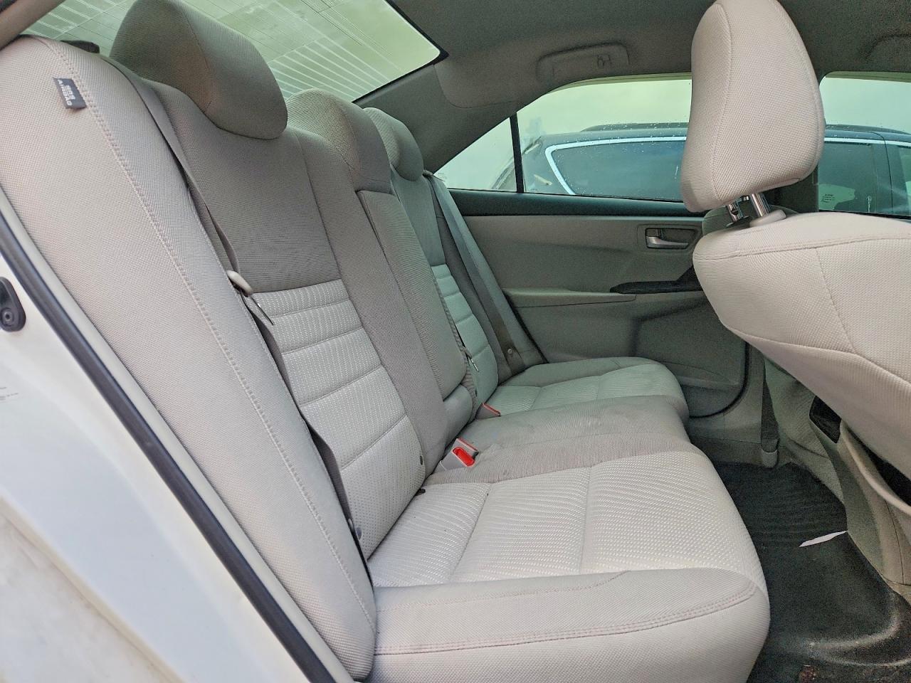 2015 Toyota Camry White vin: 4T1BF1FK4FU884821