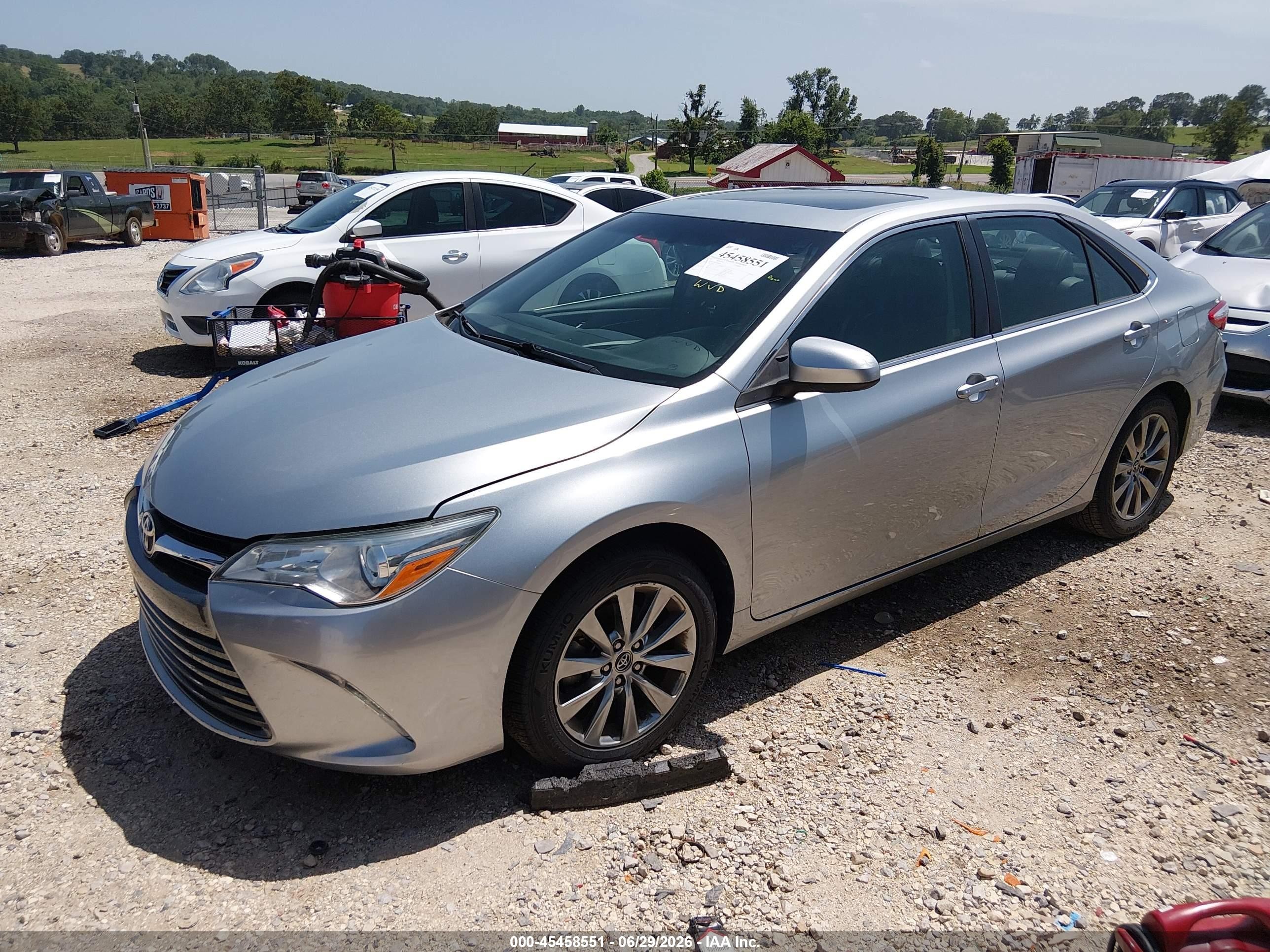 2015 Toyota Camry Xle Silver vin: 4T1BF1FK4FU885001