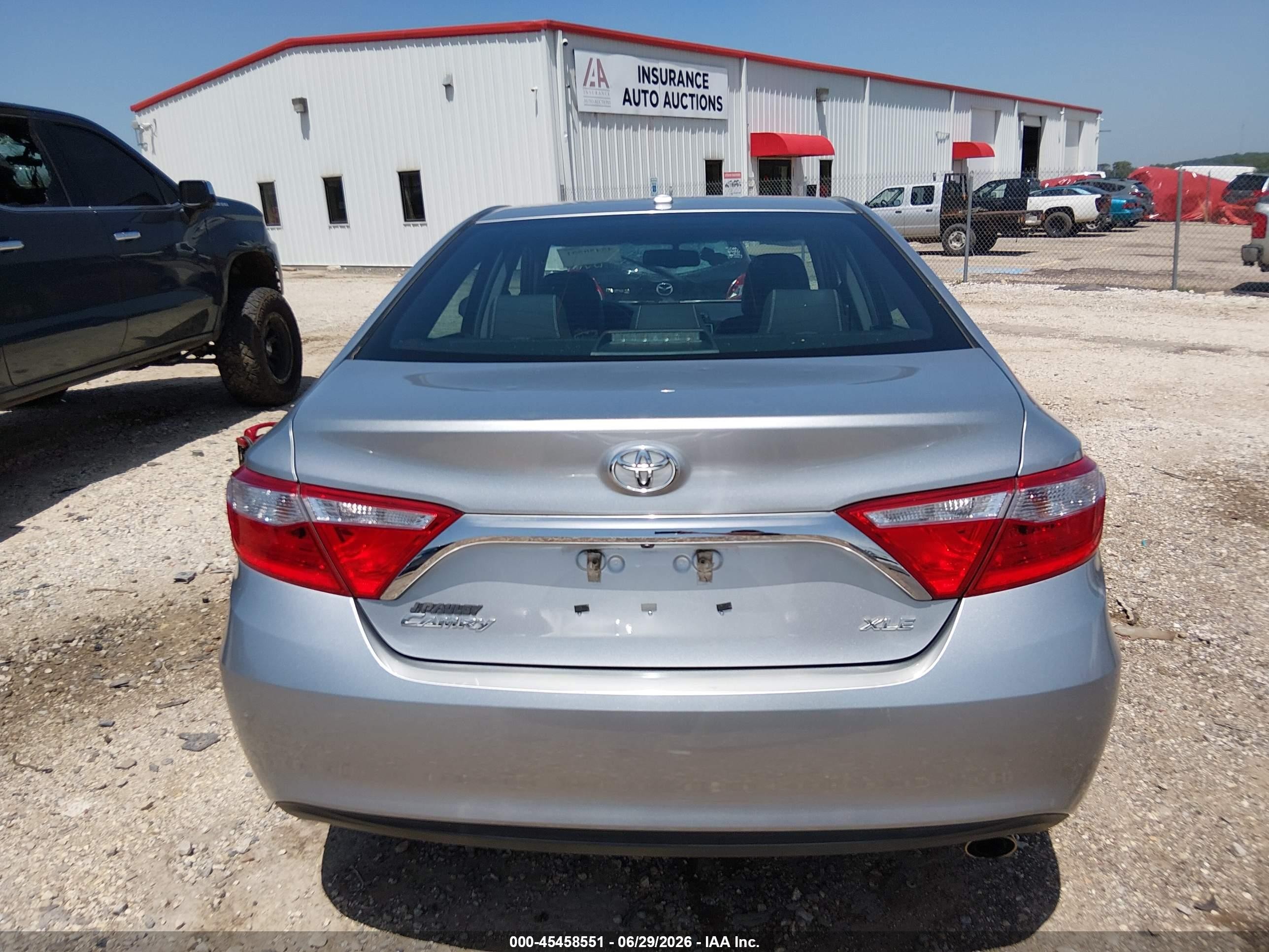 2015 Toyota Camry Xle Silver vin: 4T1BF1FK4FU885001