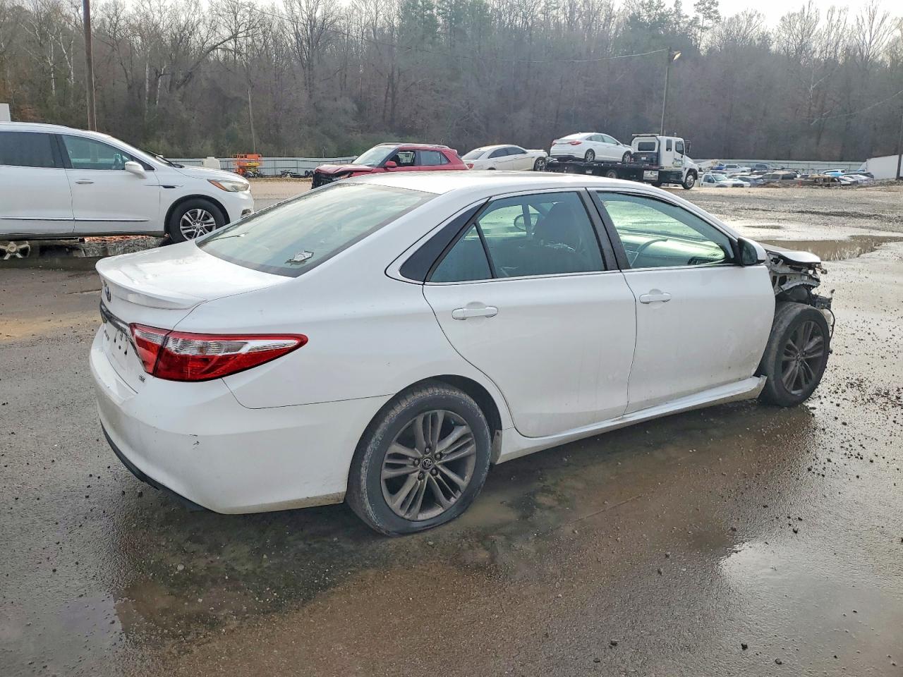 2015 Toyota Camry Le White vin: 4T1BF1FK4FU892109