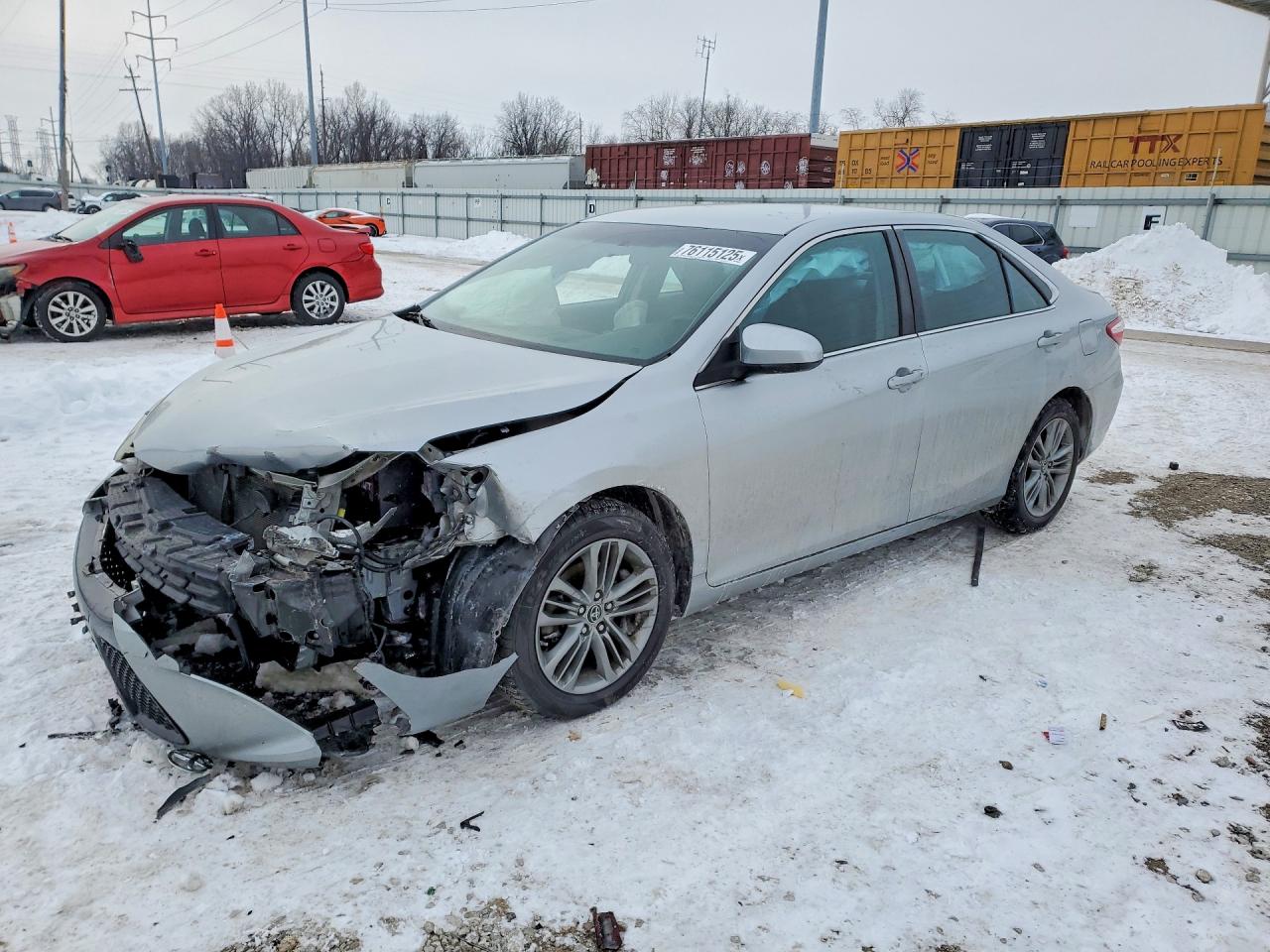 2015 Toyota Camry Серебряный vin: 4T1BF1FK4FU892711