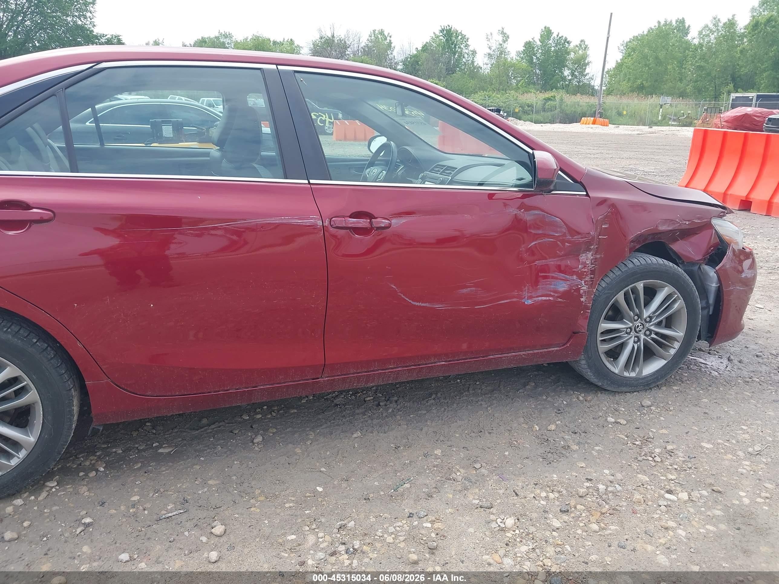 2015 Toyota Camry Se Красный vin: 4T1BF1FK4FU896578