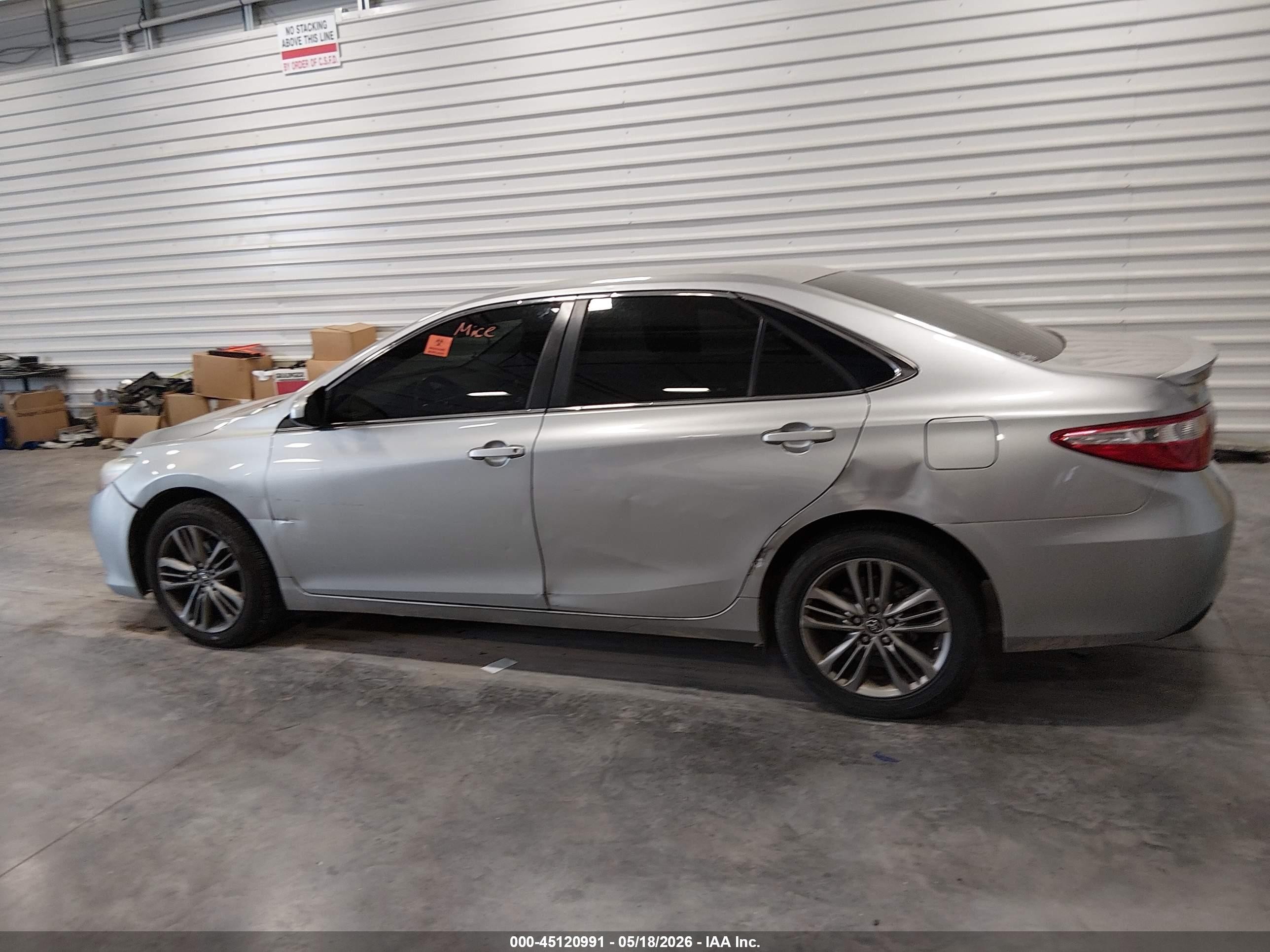 2015 Toyota Camry Se Silver vin: 4T1BF1FK4FU913265