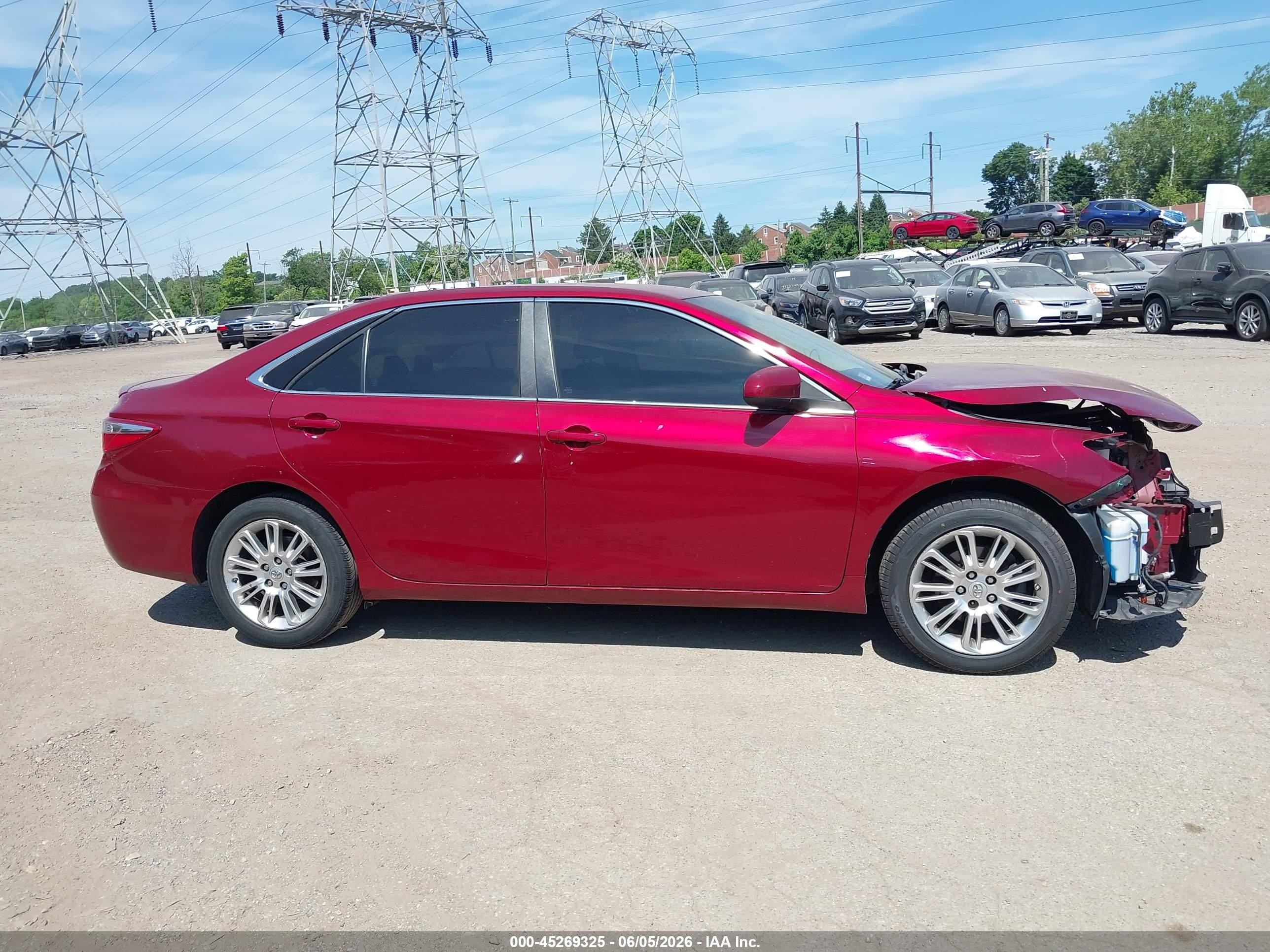 2015 Toyota Camry Le Burgundy vin: 4T1BF1FK4FU925285