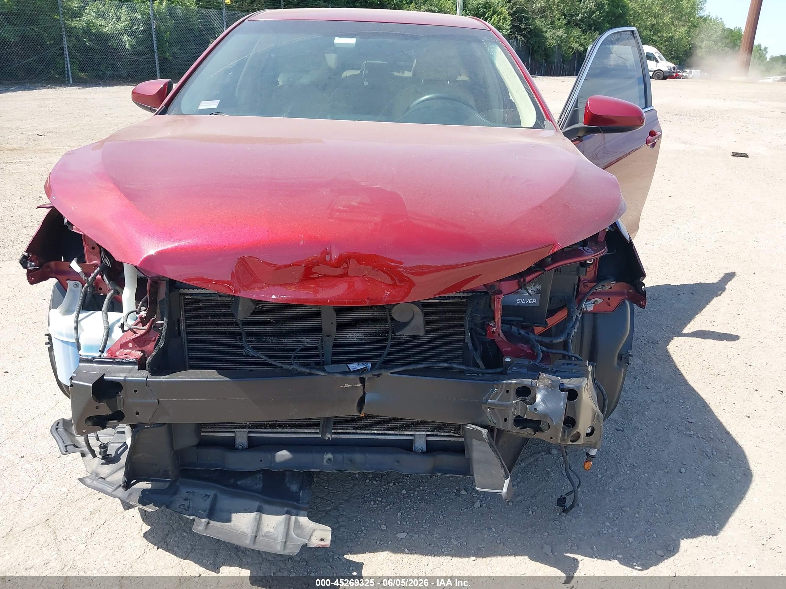 2015 Toyota Camry Le Burgundy vin: 4T1BF1FK4FU925285