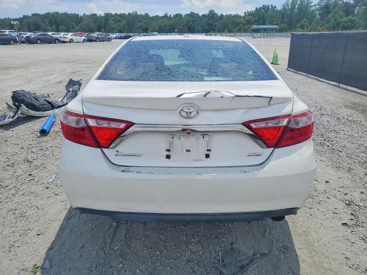 2015 Toyota Camry Xse White vin: 4T1BF1FK4FU929577