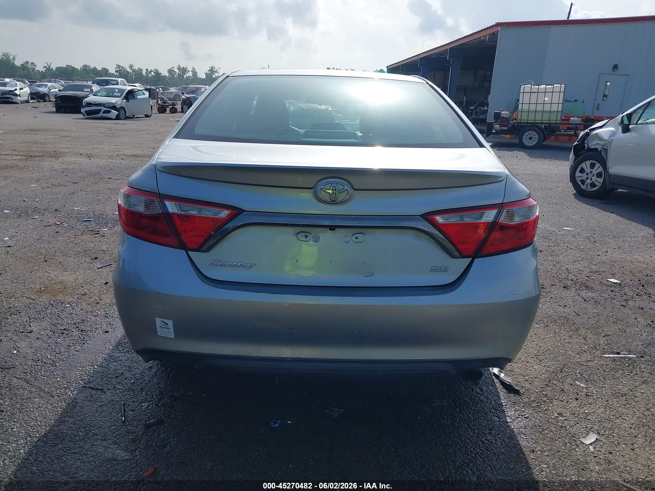 2015 Toyota Camry Se Silver vin: 4T1BF1FK4FU936111
