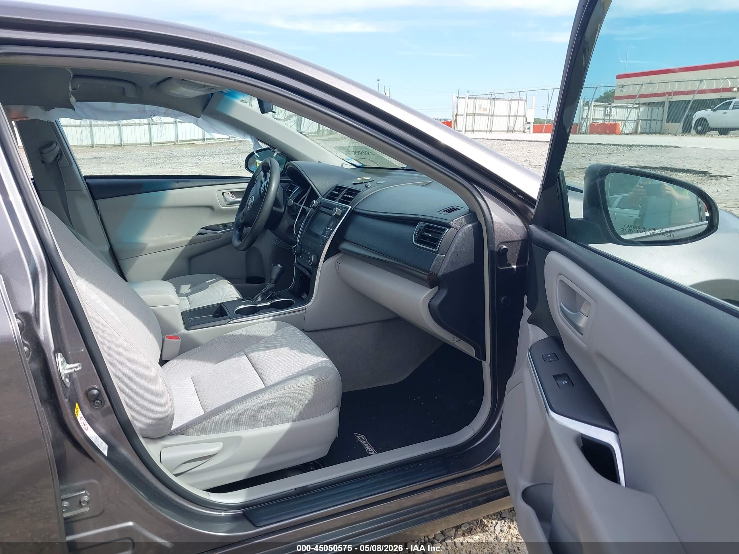2015 Toyota Camry Le Серый vin: 4T1BF1FK4FU941664