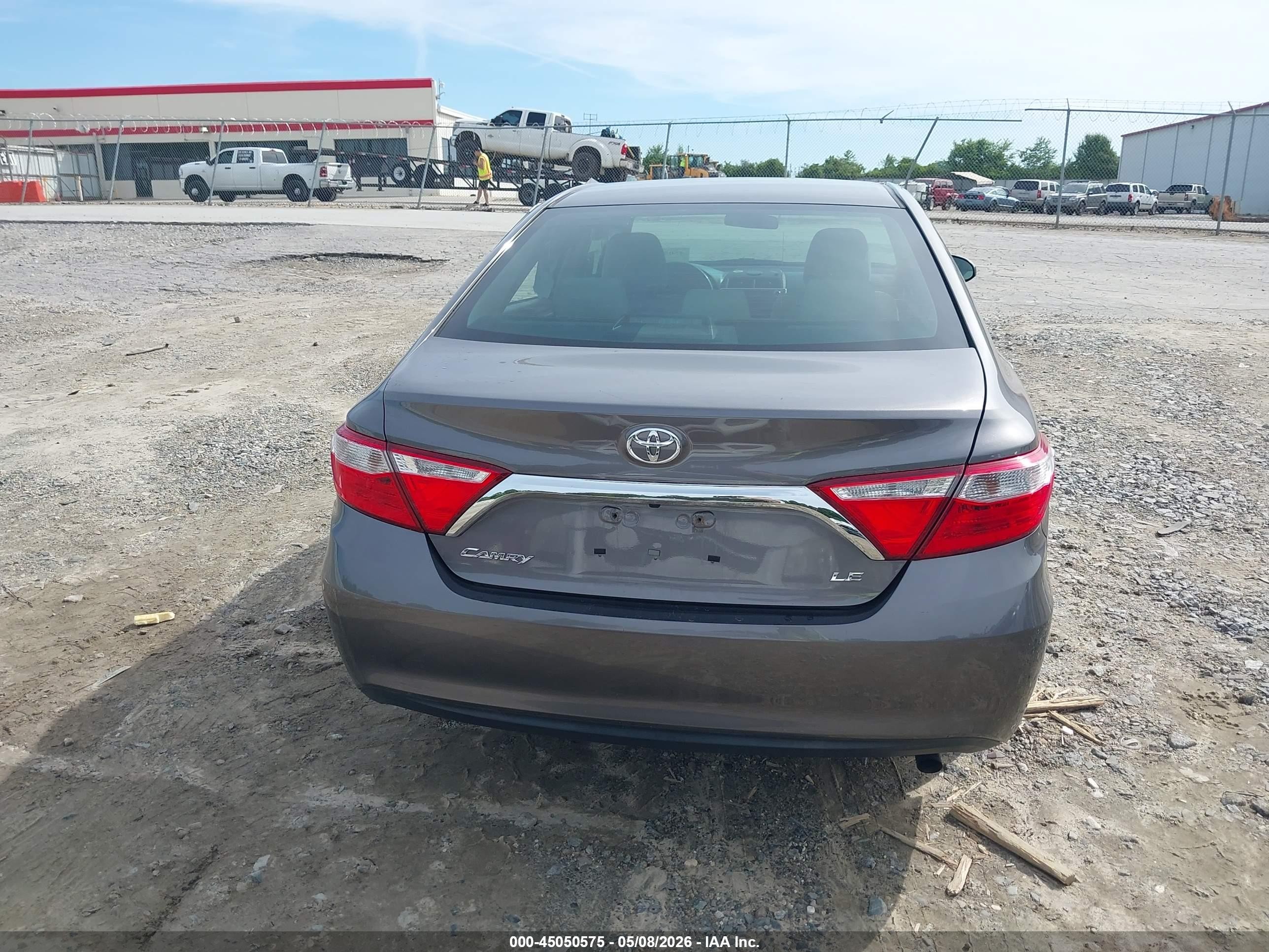 2015 Toyota Camry Le Серый vin: 4T1BF1FK4FU941664