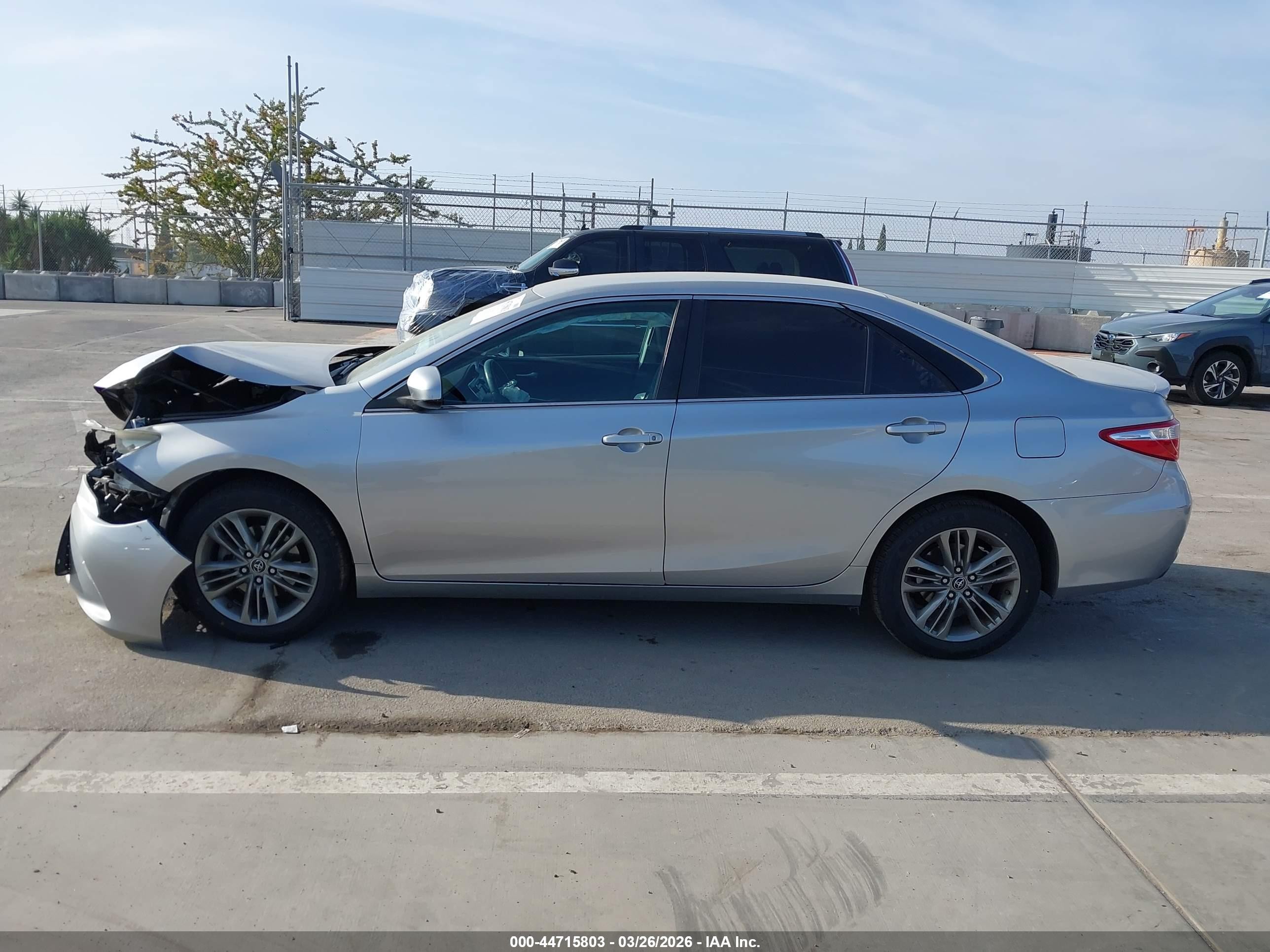 2015 Toyota Camry Se Silver vin: 4T1BF1FK4FU944130