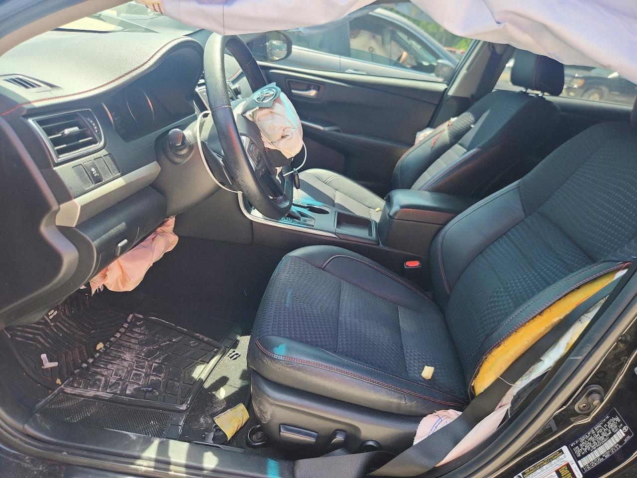 2015 Toyota Camry Se Черный vin: 4T1BF1FK4FU948341