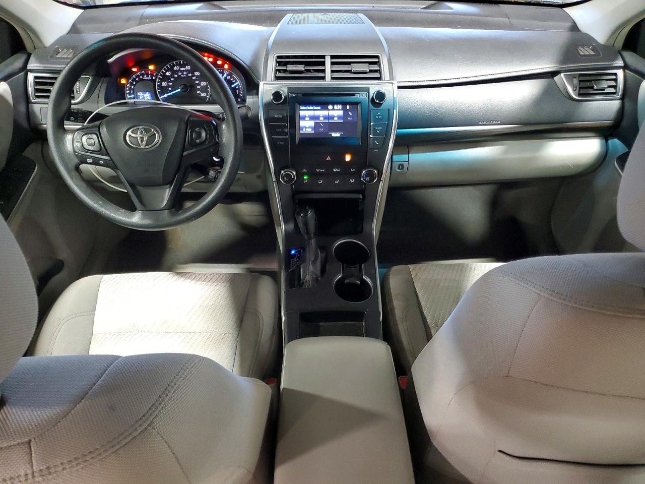 2015 Toyota Camry Le Red vin: 4T1BF1FK4FU949196