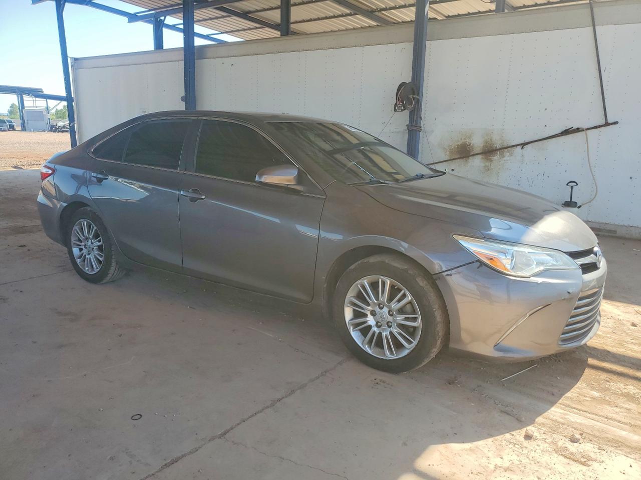 2015 Toyota Camry Le Gray vin: 4T1BF1FK4FU950588