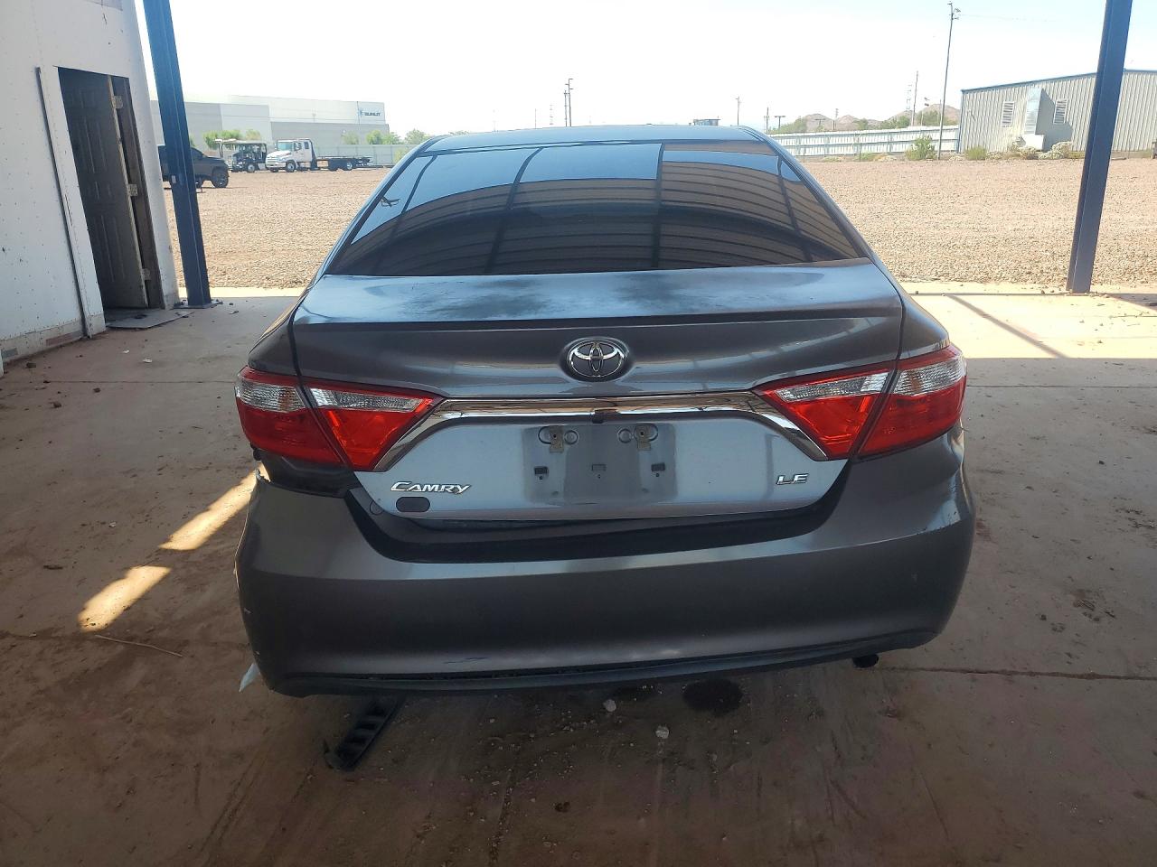2015 Toyota Camry Le Gray vin: 4T1BF1FK4FU950588