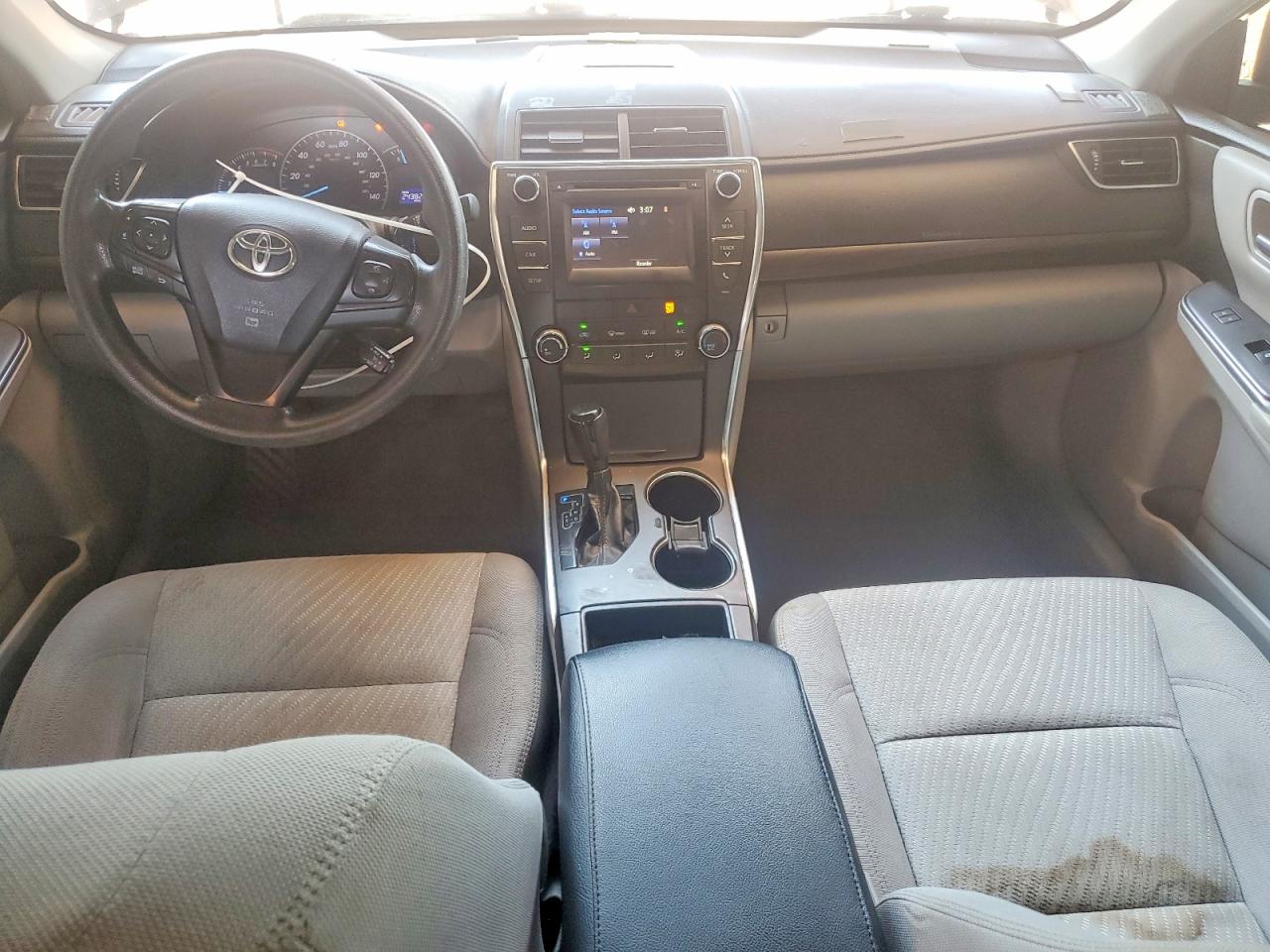 2015 Toyota Camry Le Gray vin: 4T1BF1FK4FU950588