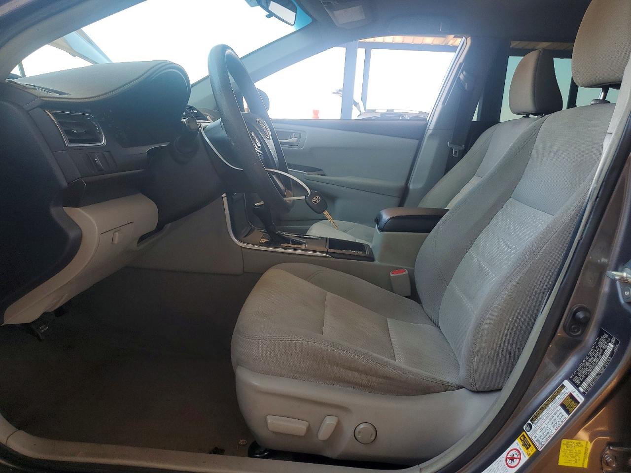 2015 Toyota Camry Le Gray vin: 4T1BF1FK4FU950588