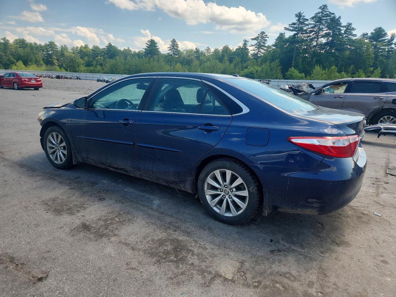 2015 Toyota Camry Xle Blue vin: 4T1BF1FK4FU966189