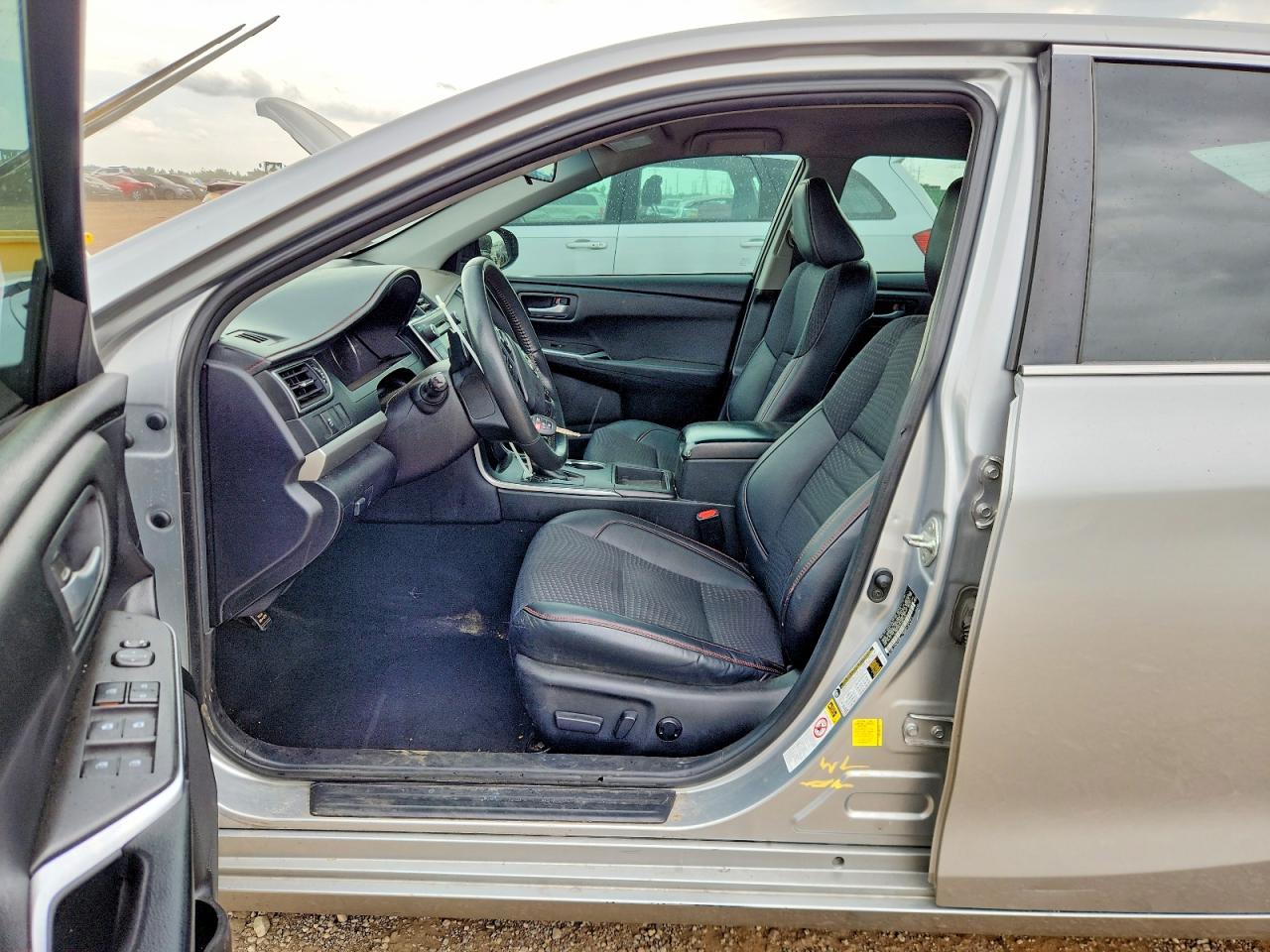 2015 Toyota Camry Se Silver vin: 4T1BF1FK4FU977743