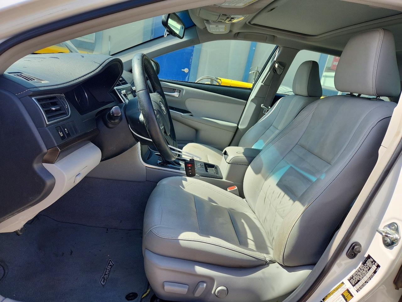 2015 Toyota Camry Xle White vin: 4T1BF1FK4FU981193