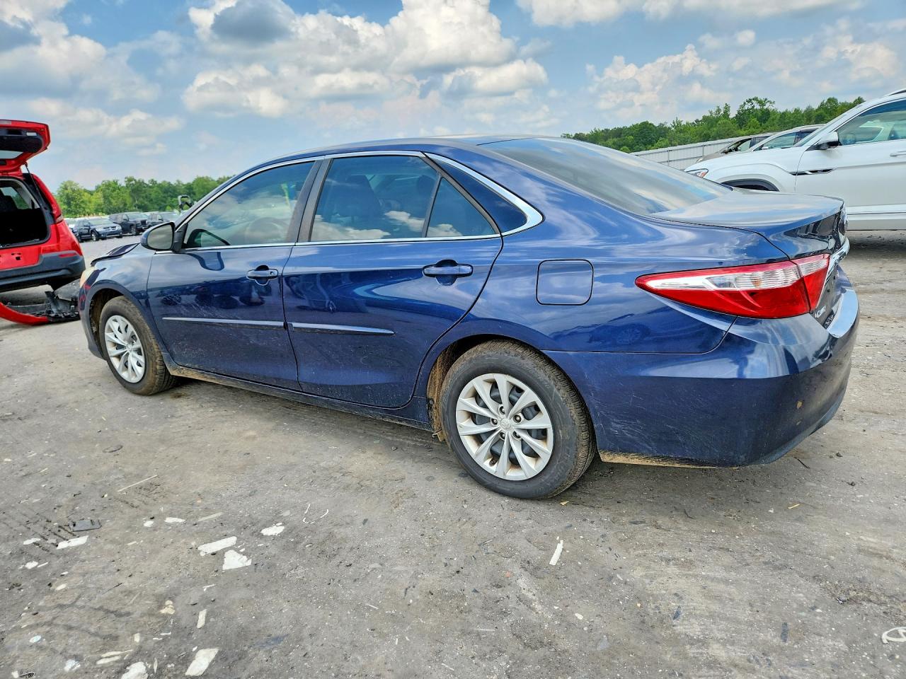 2015 Toyota Camry Le Blue vin: 4T1BF1FK4FU988886