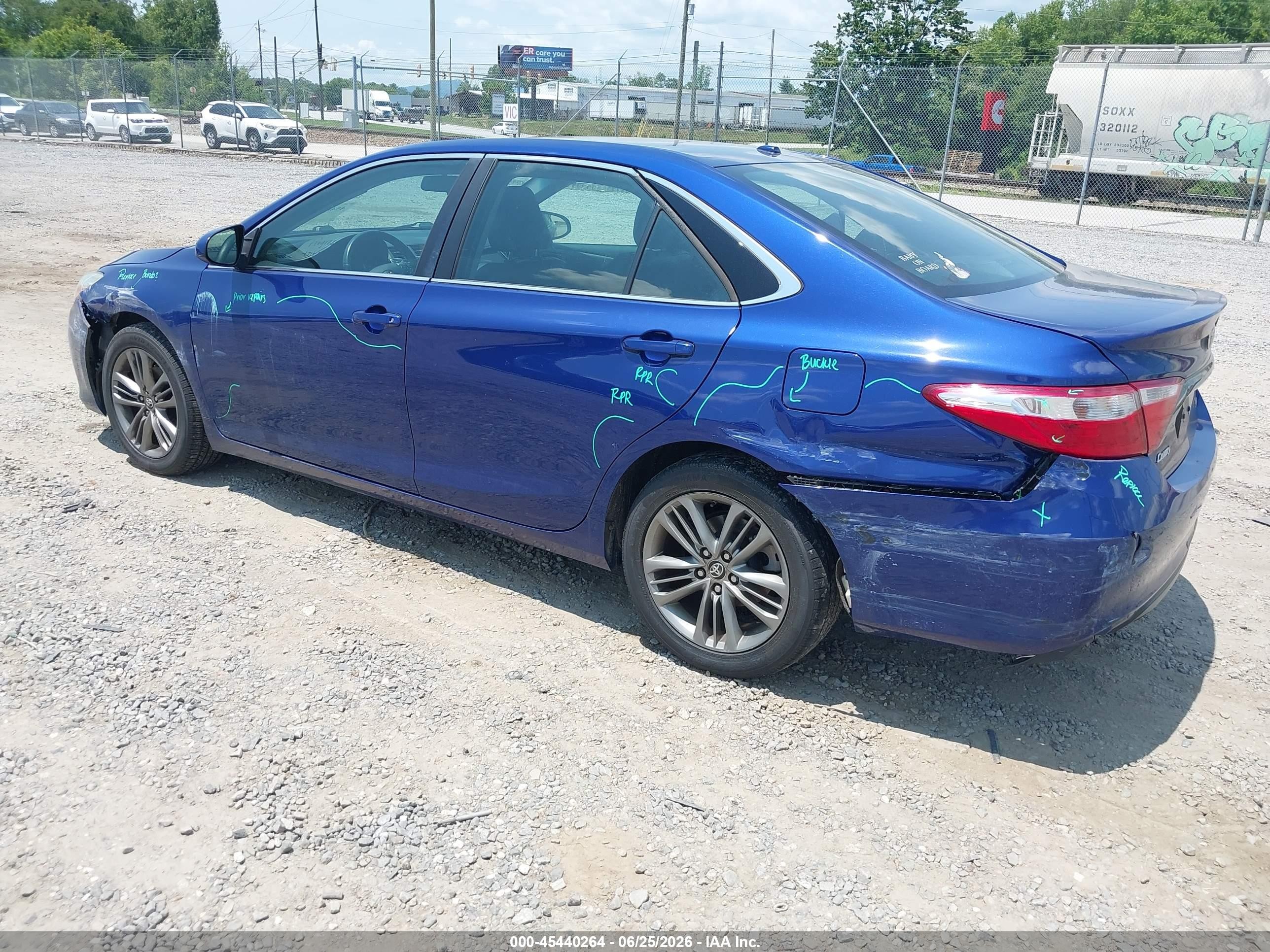 2015 Toyota Camry Se Blue vin: 4T1BF1FK4FU990301