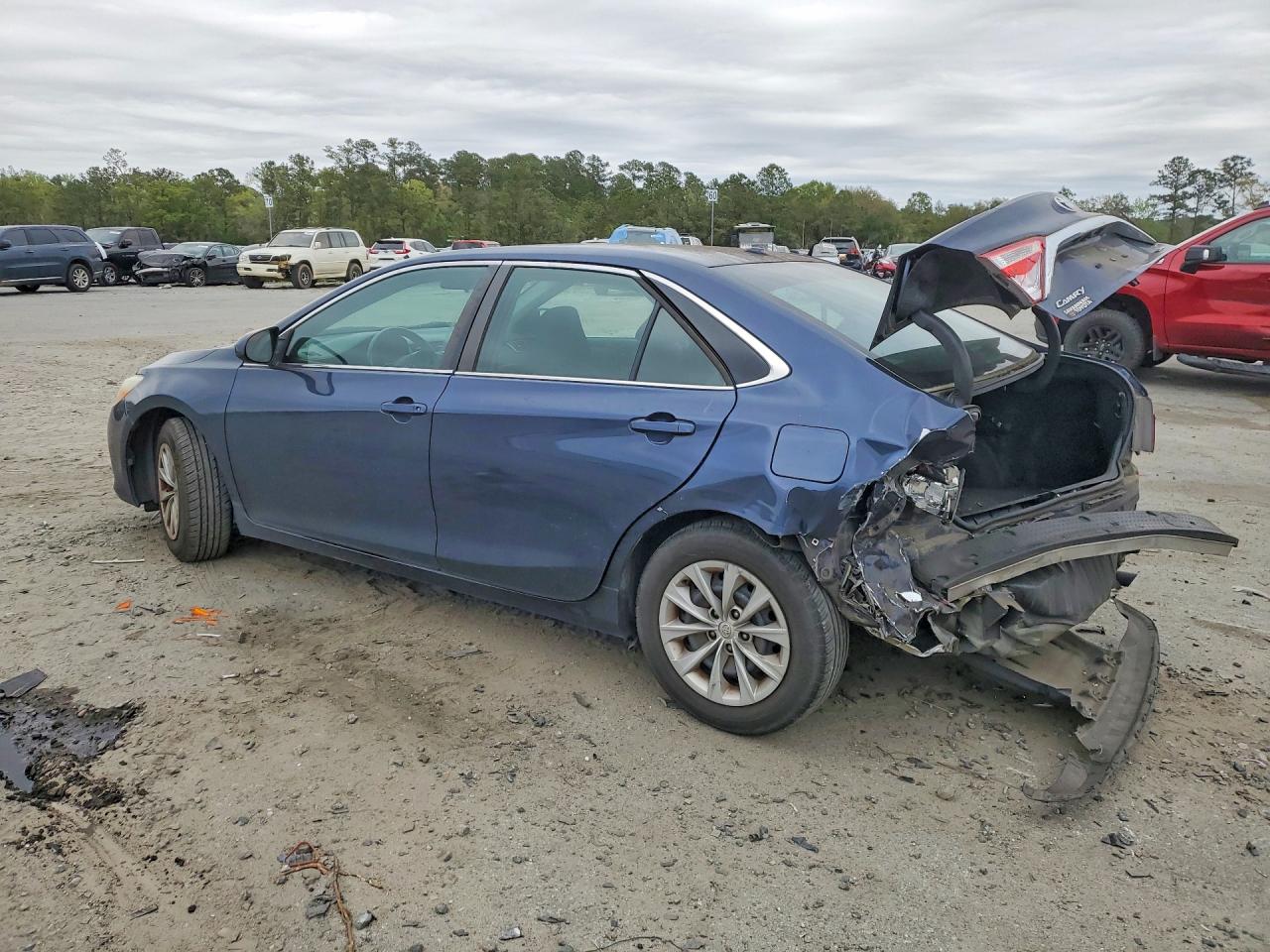2015 Toyota Camry Le Blue vin: 4T1BF1FK4FU993229