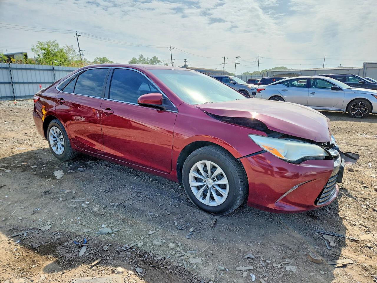 2015 Toyota Camry Le Red vin: 4T1BF1FK4FU993487
