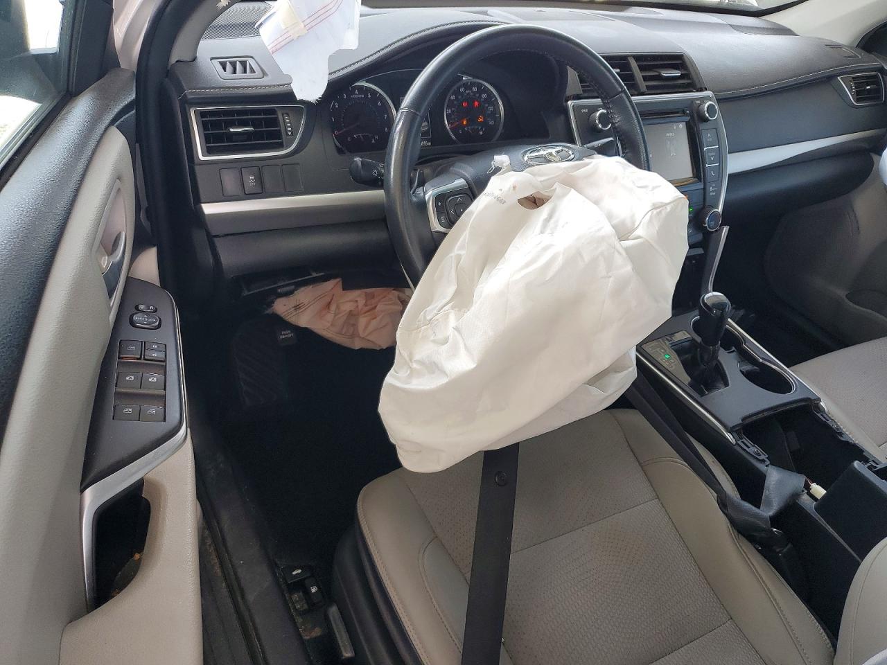 2016 Toyota Camry Se White vin: 4T1BF1FK4GU147667