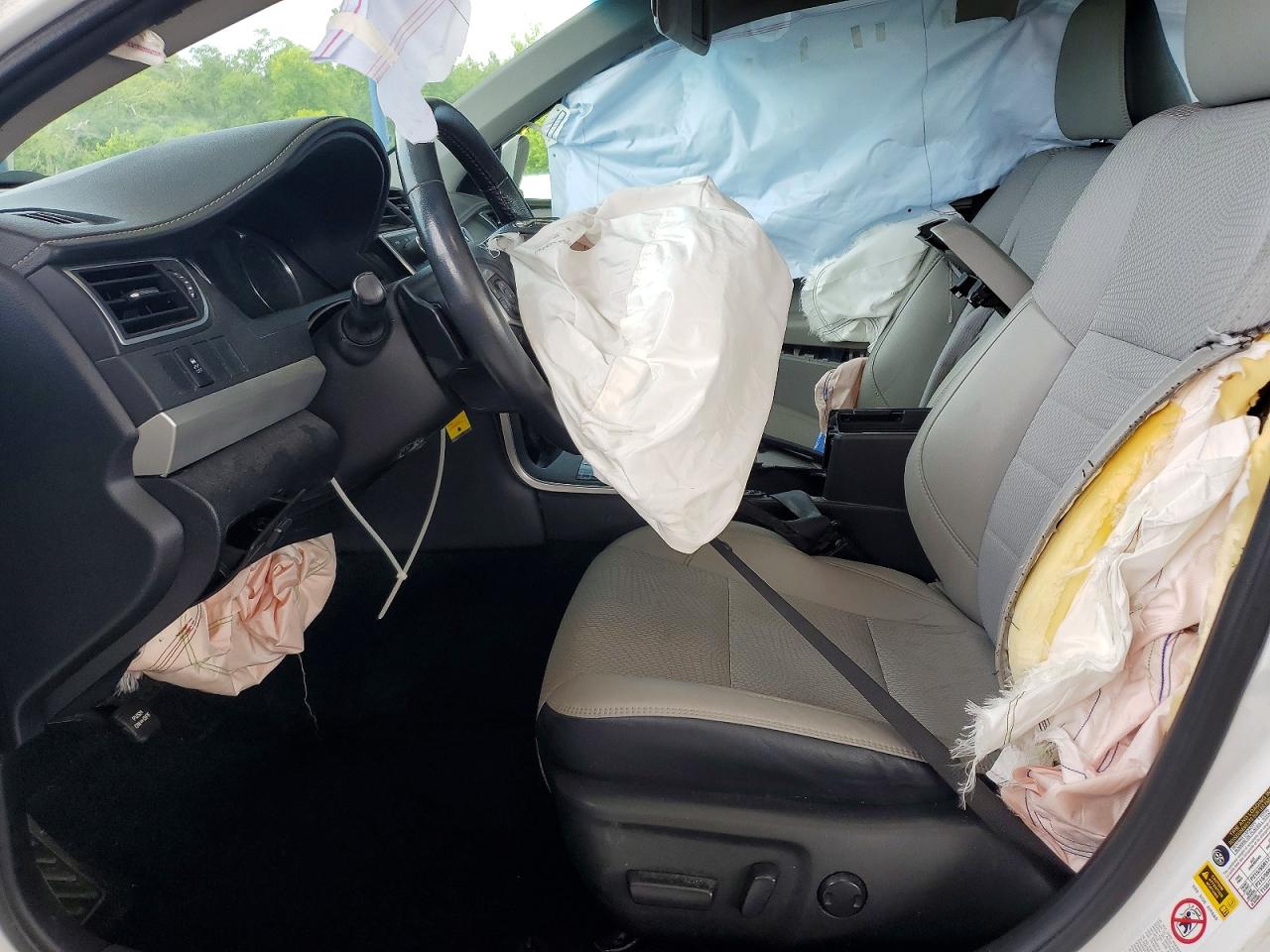 2016 Toyota Camry Se White vin: 4T1BF1FK4GU147667