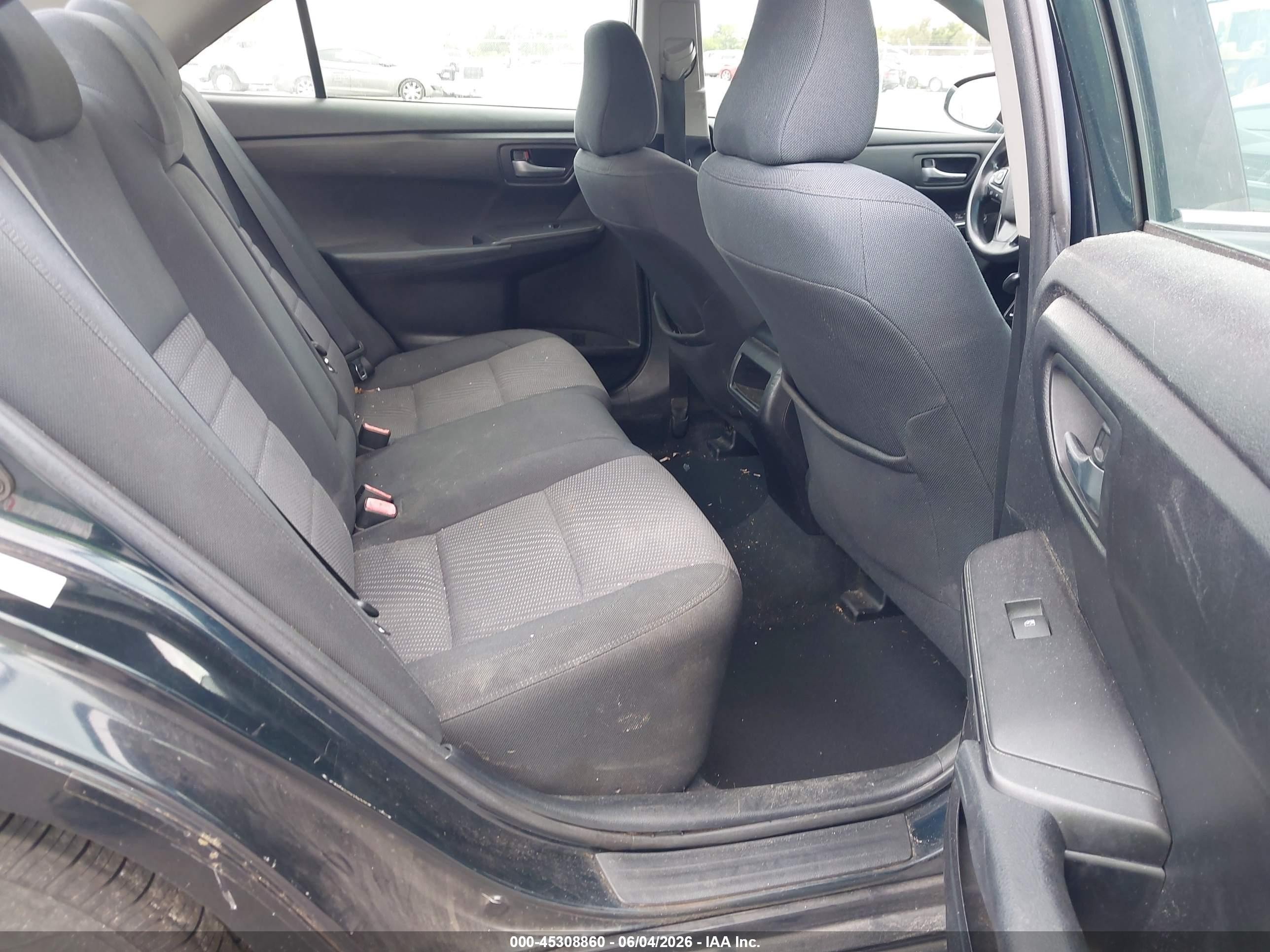 2016 Toyota Camry Le Gray vin: 4T1BF1FK4GU230662