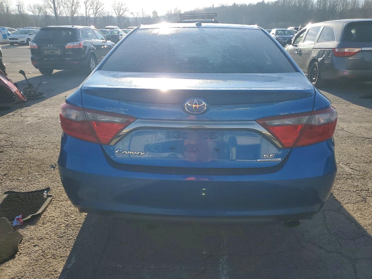 2016 Toyota Camry Le Blue vin: 4T1BF1FK4GU521274