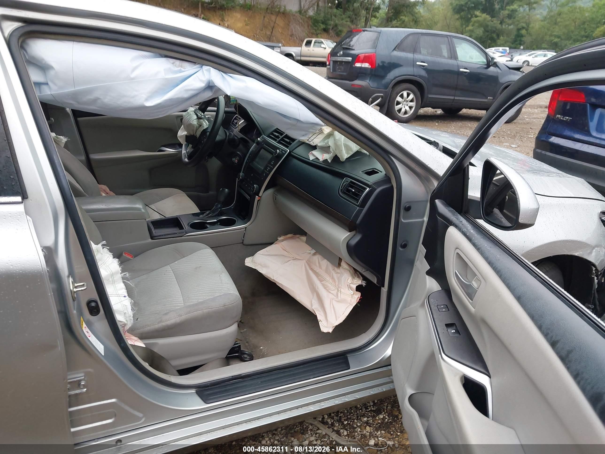 2017 Toyota Camry Le Silver vin: 4T1BF1FK4HU635096